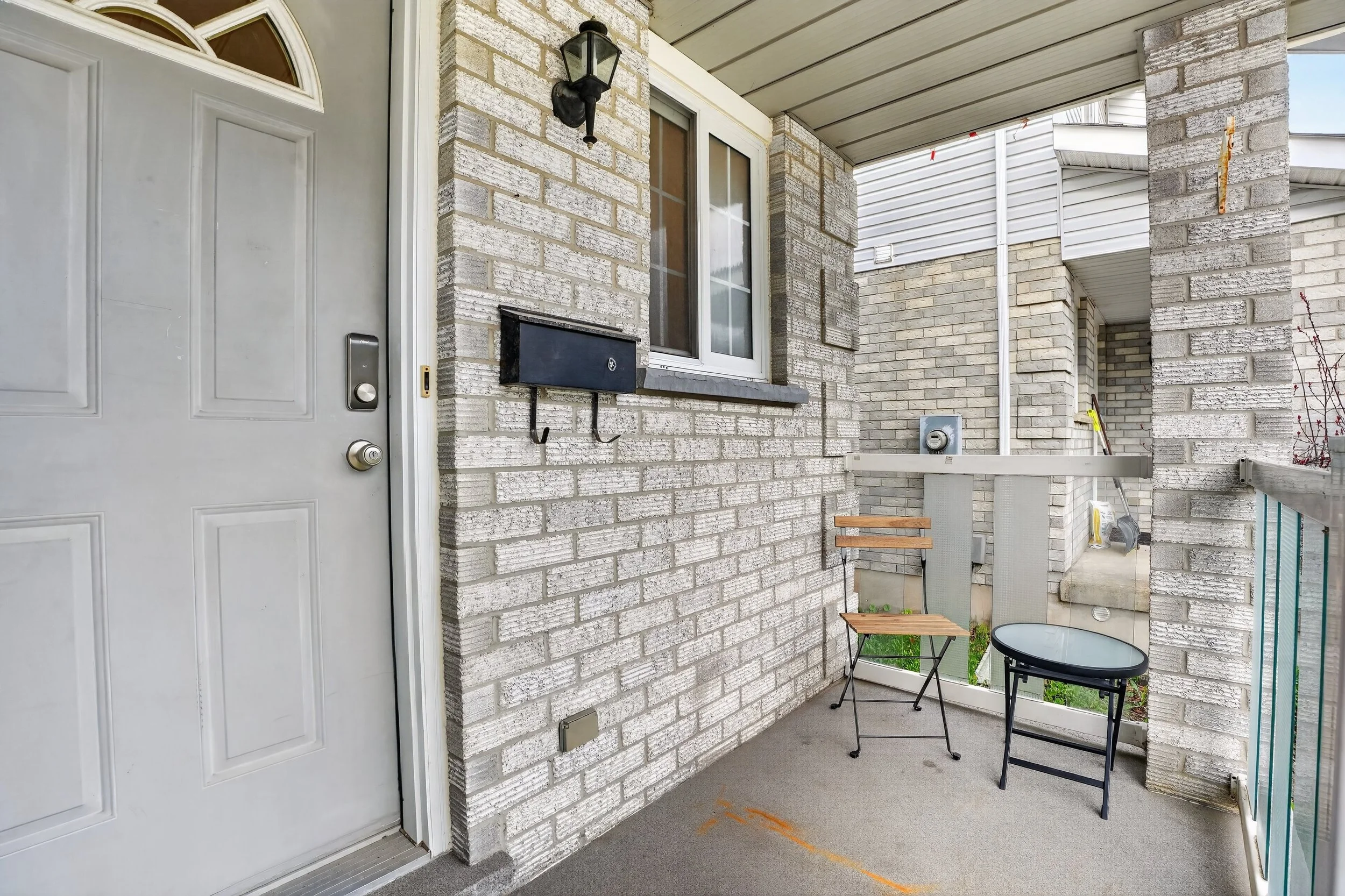 005-331 Keewatin Ave Kitchener 05.jpg