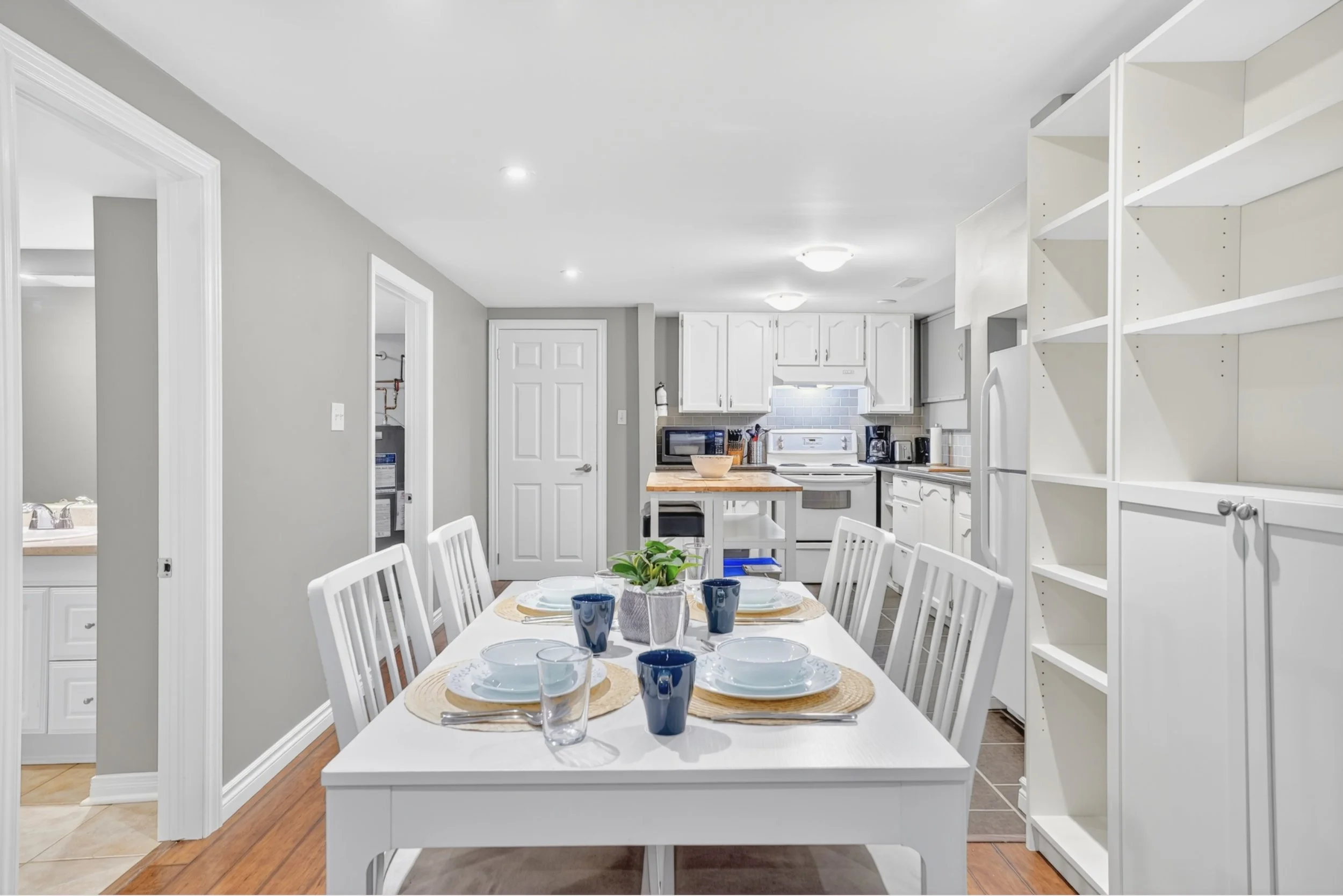 041-563 Guelph Unit B - 6.jpg