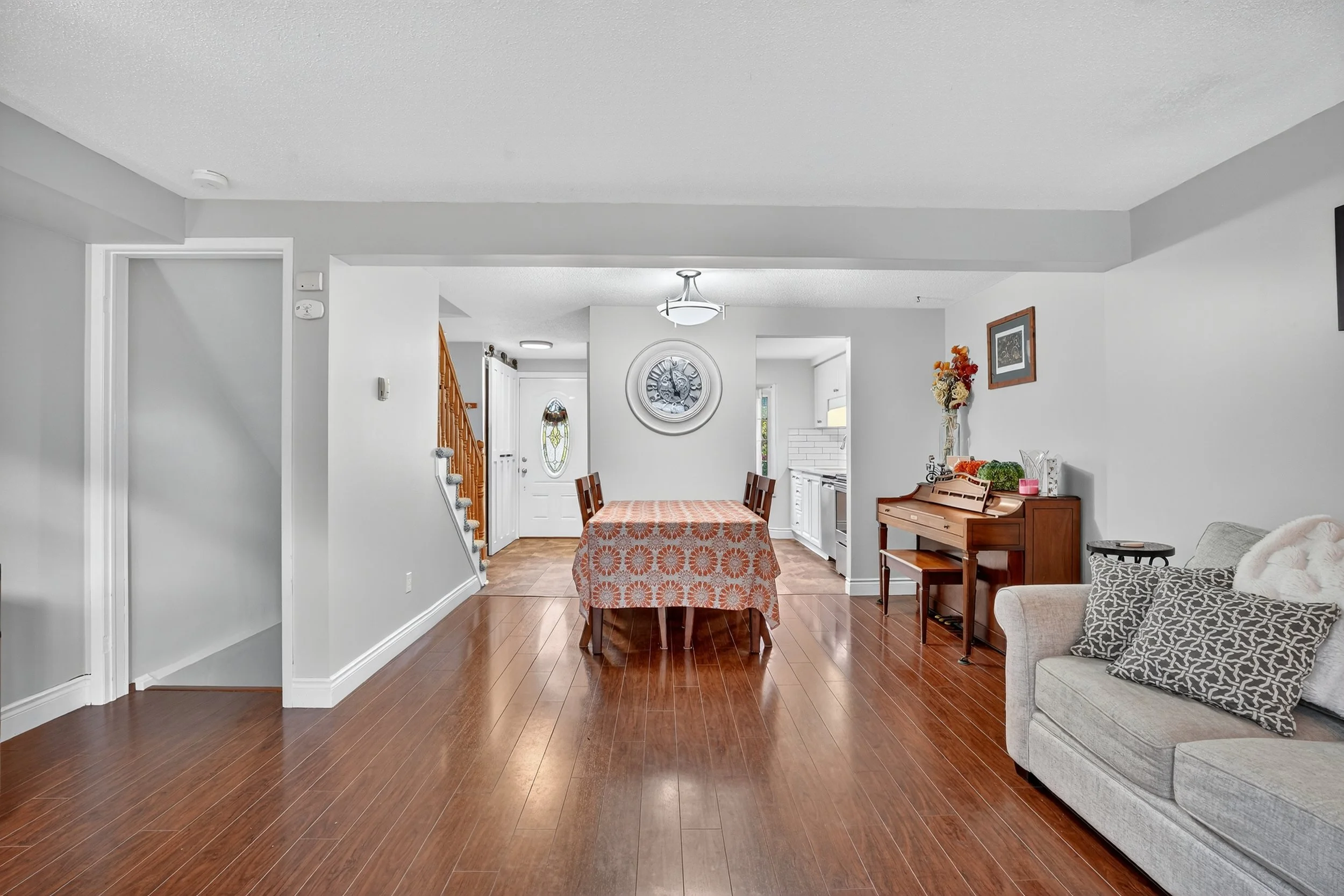22 Caprice Crt Kitchener 23.jpg
