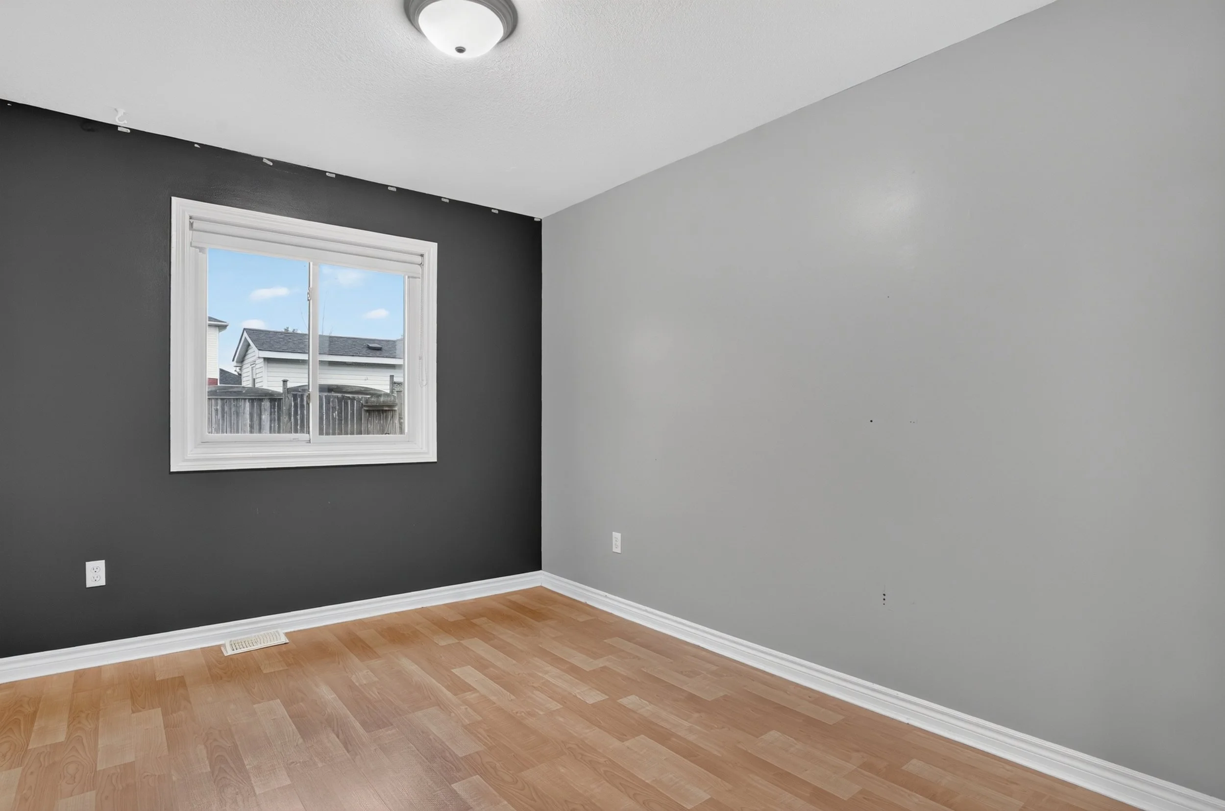 038-10 Pattison Place Fergus38.jpg