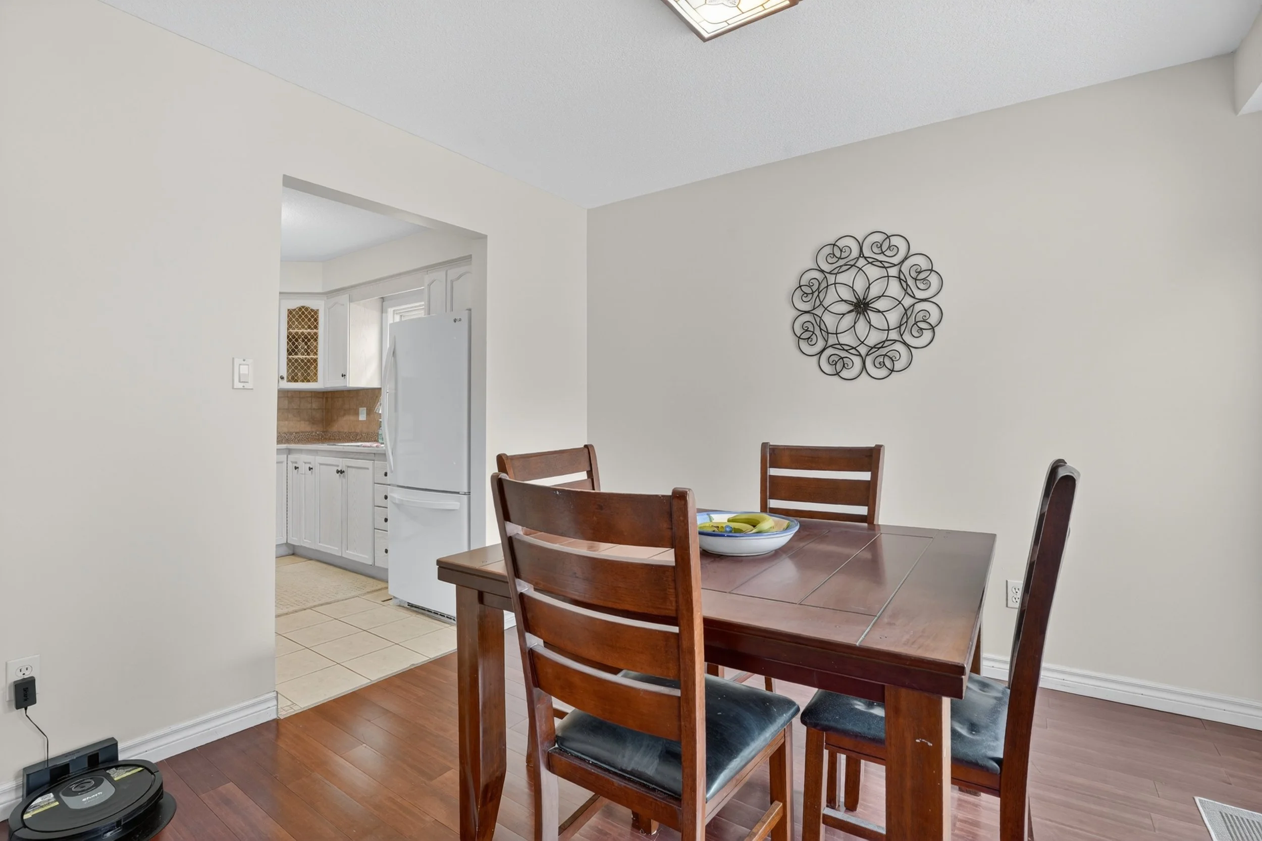 018-331 Keewatin Ave Kitchener 18.jpg