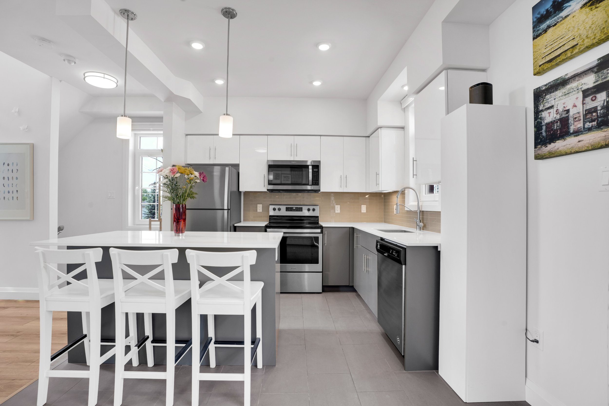 018-16 170 Benton St Kitchener 18.jpg