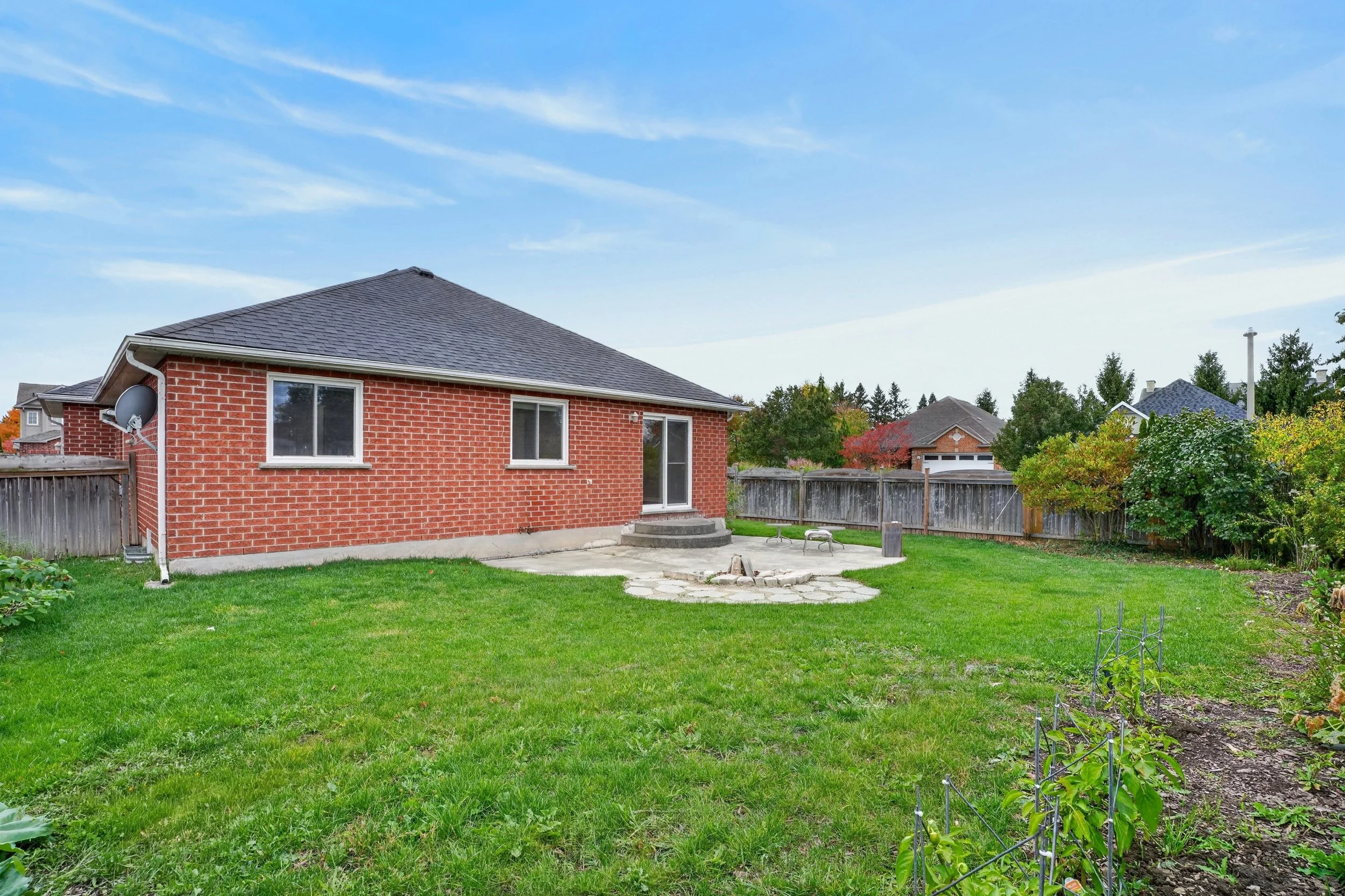056-10 Pattison Place Fergus56.jpg