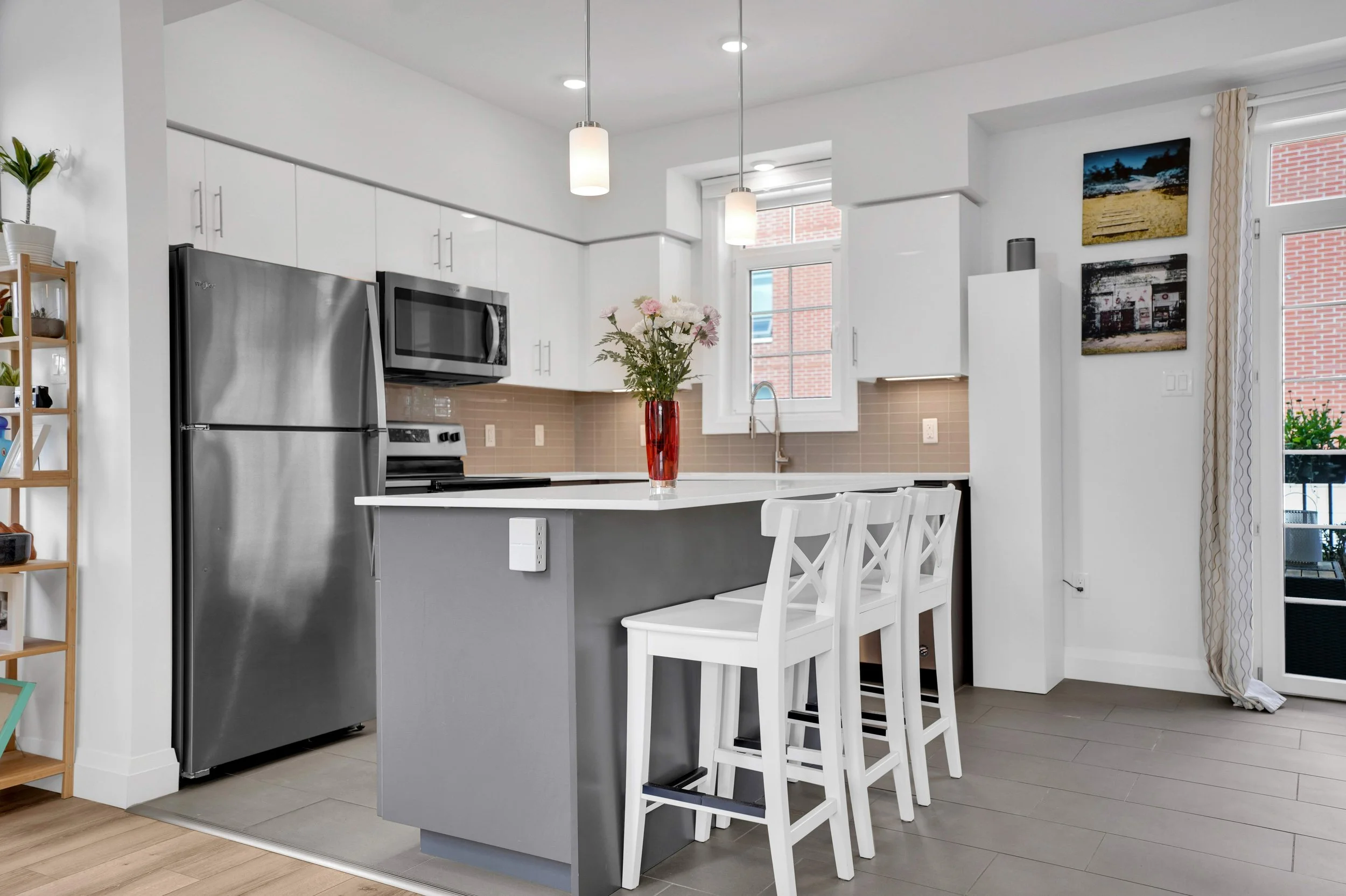 015-16 170 Benton St Kitchener 15.jpg