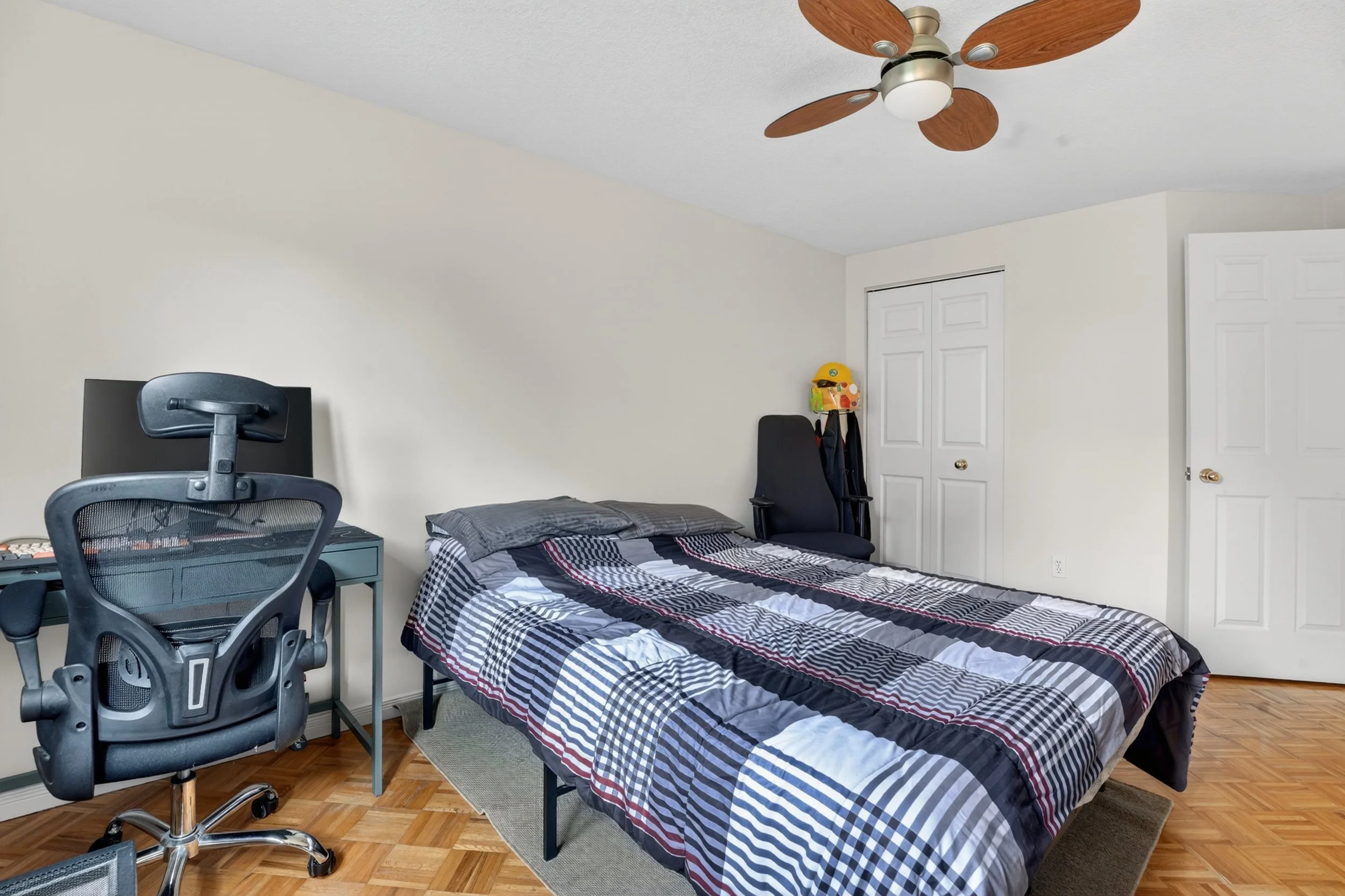 034-331 Keewatin Ave Kitchener 34.jpg