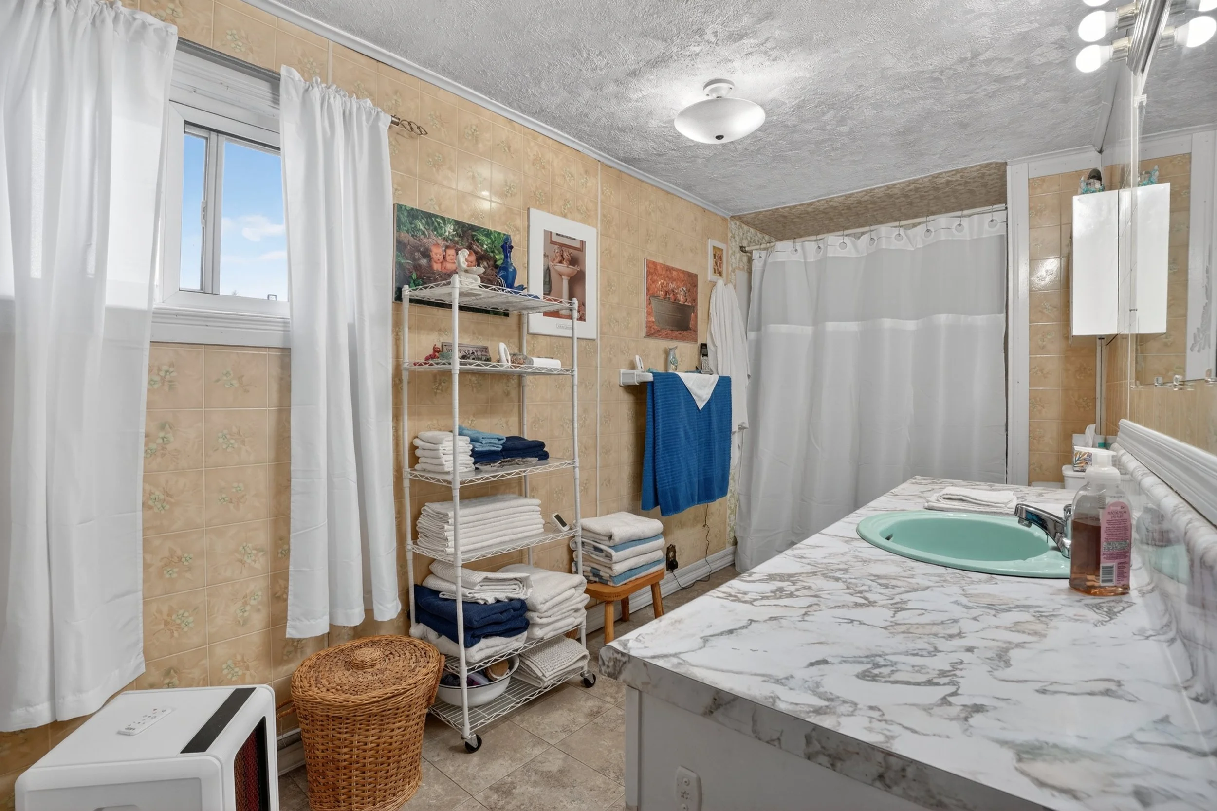 034-645 Queen St W Mount Forest 34.jpg