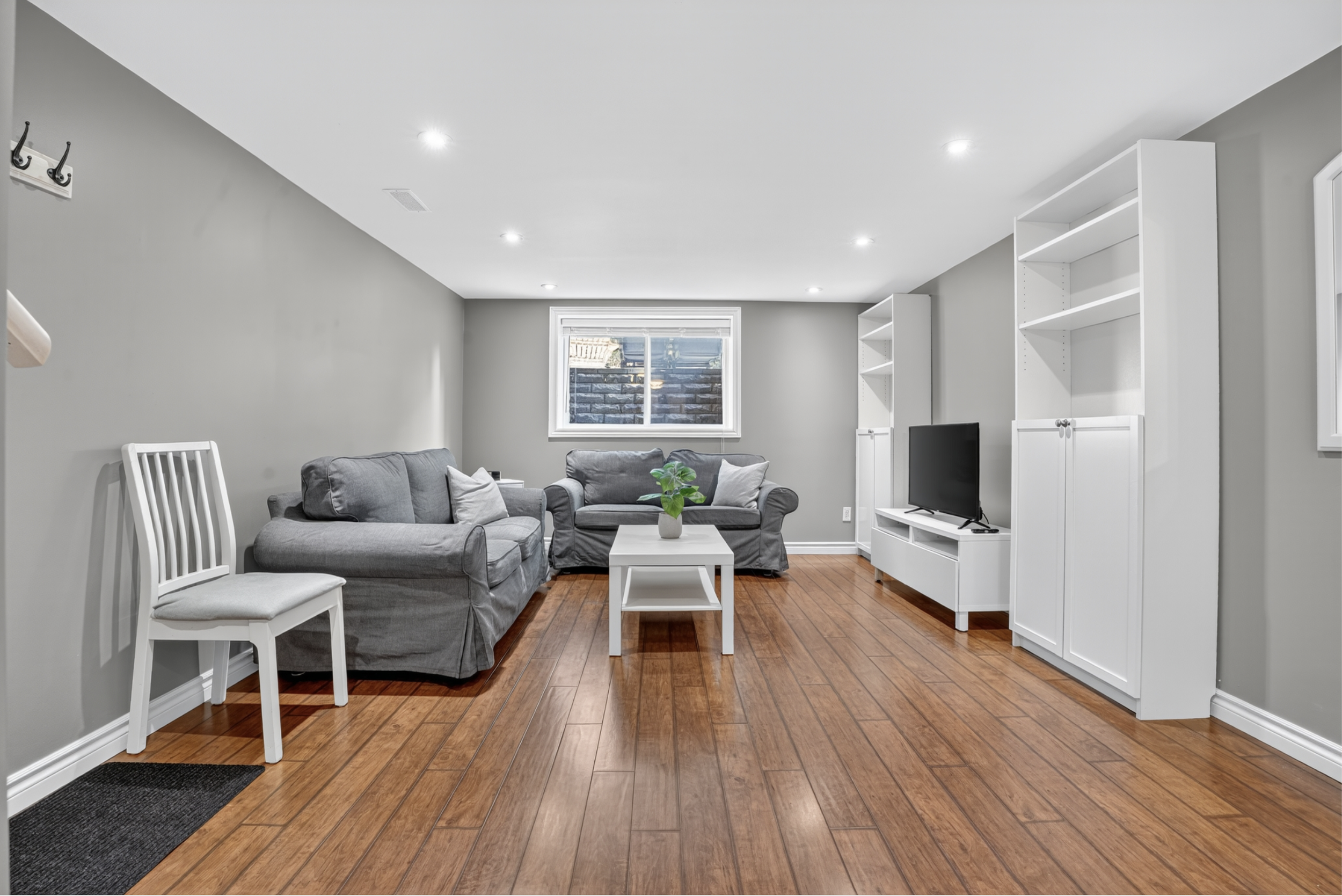 038-563 Guelph Unit B - 3.png