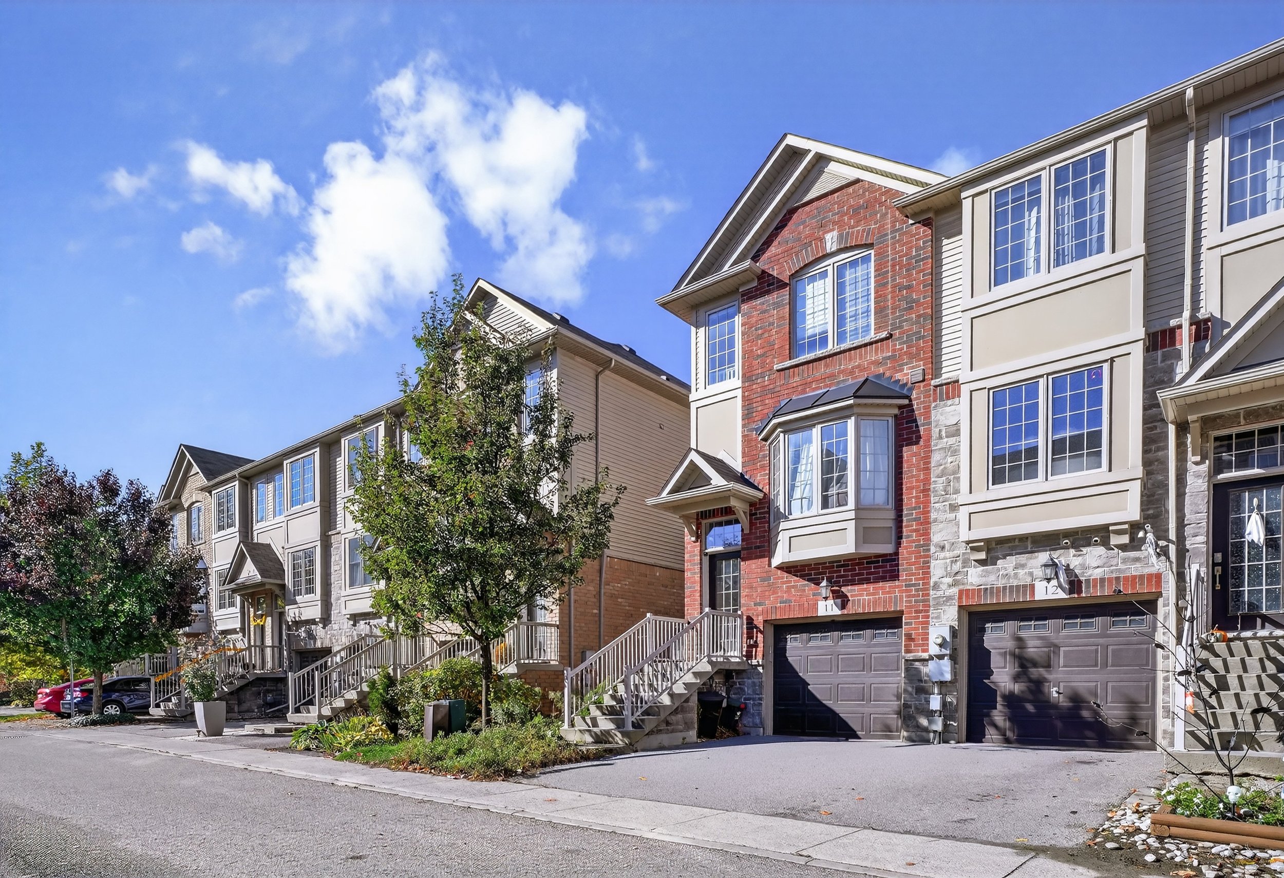 002-11 - 342 Mill St Kitchener 02.jpg