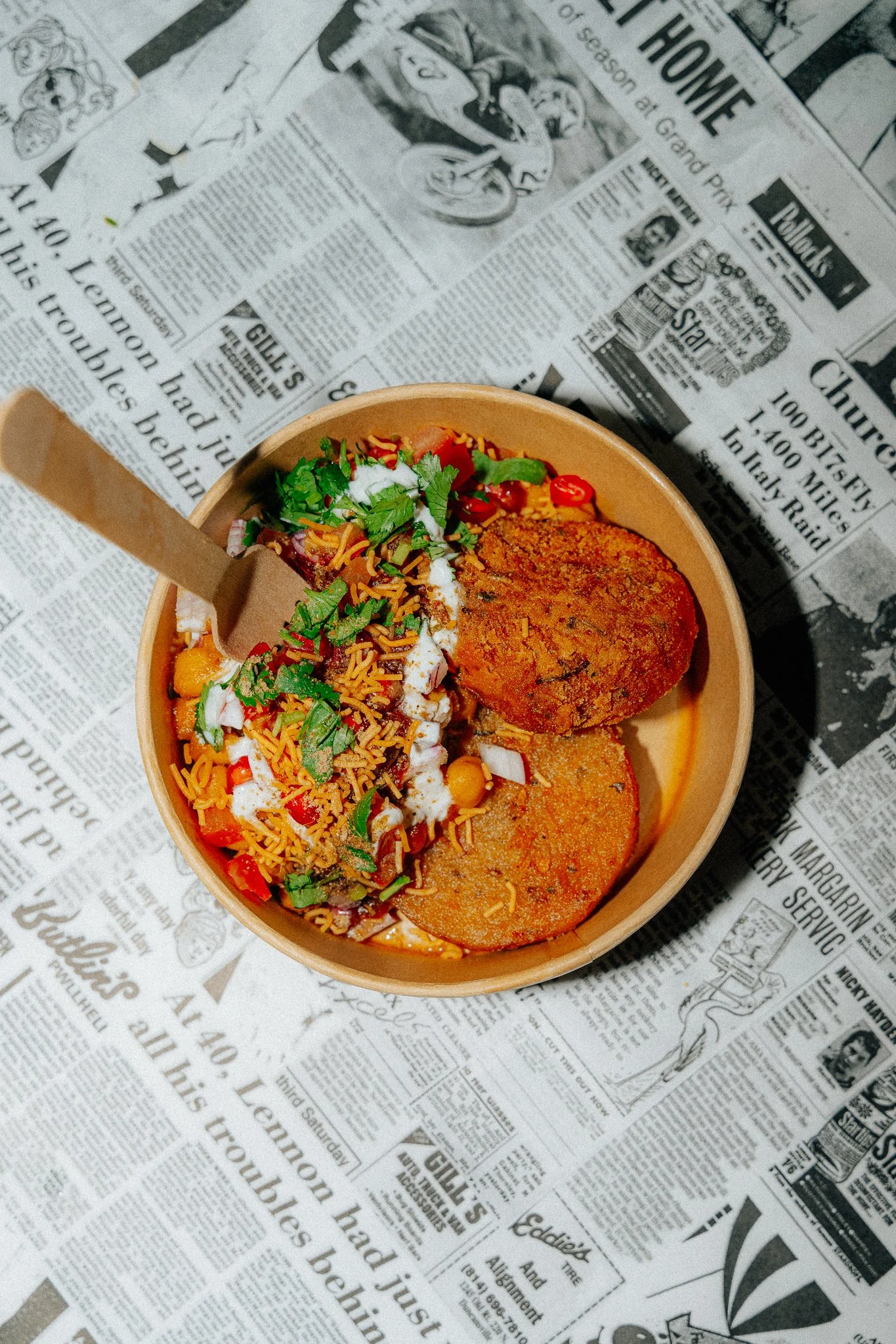 cripy potato patties with chickpeas and yoghurt