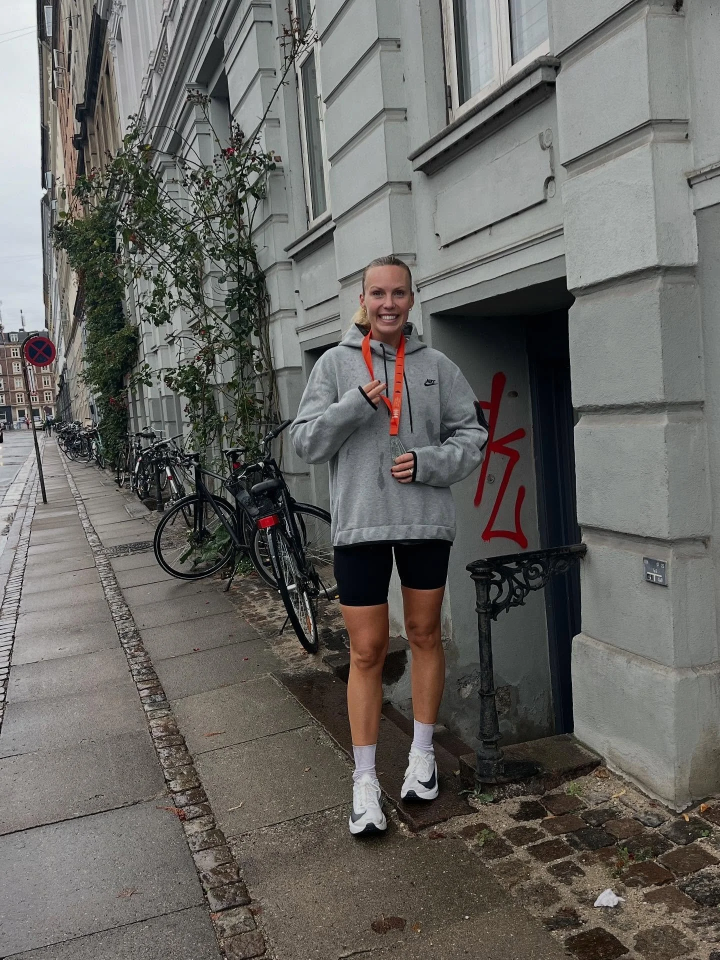 CPH HALF 2025 &amp; 2 x PB 

Long time no see h&auml;r inne👋🏻
K&ouml;rt en liten paus fr&aring;n sociala medier, men kul att kika in h&auml;r igen 💛 

Sprang mitt absoluta favoritlopp idag och vilken (REGN🌧️)upplevelse det blev😂

Morgonen bj&oum