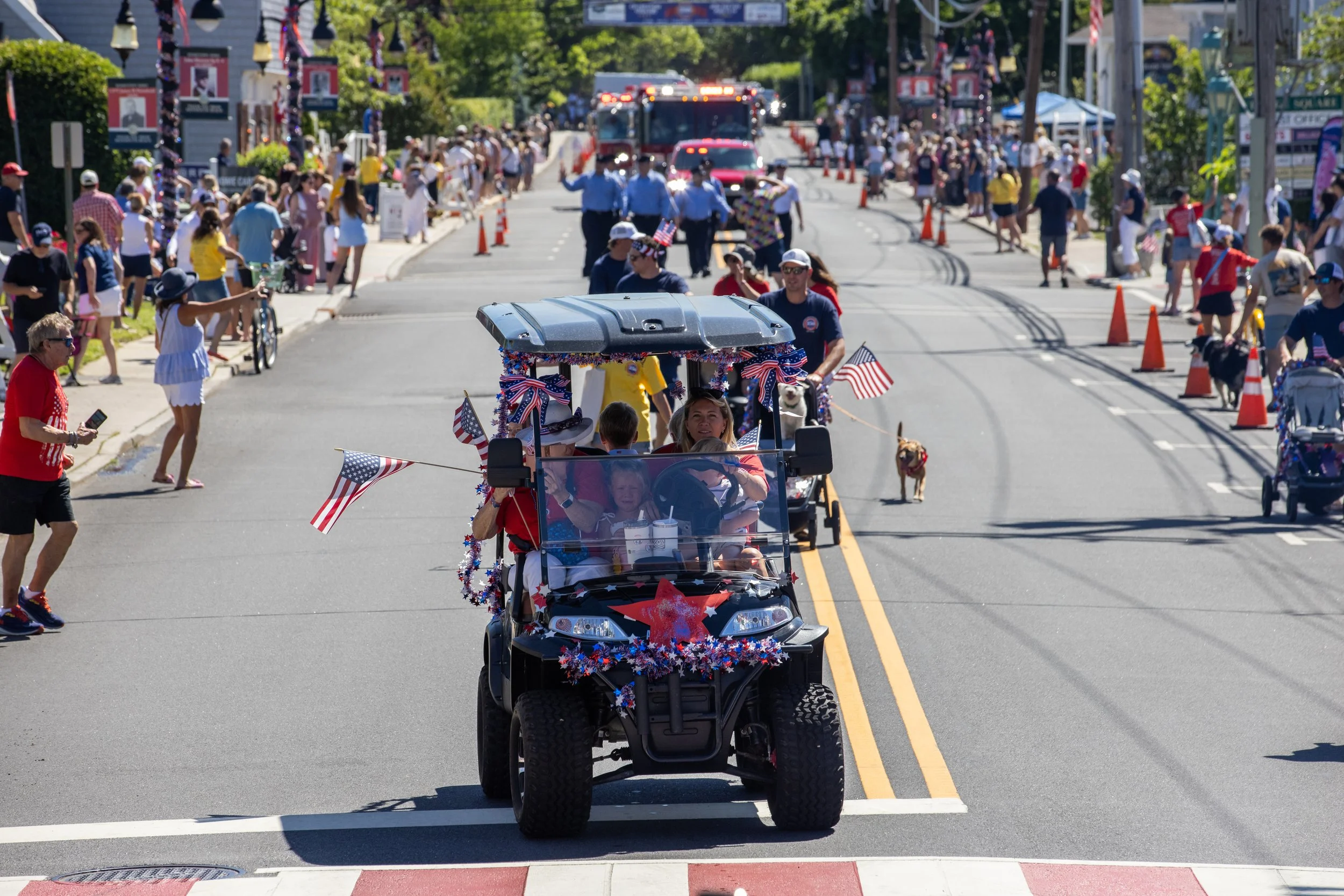 Parade 1.jpg