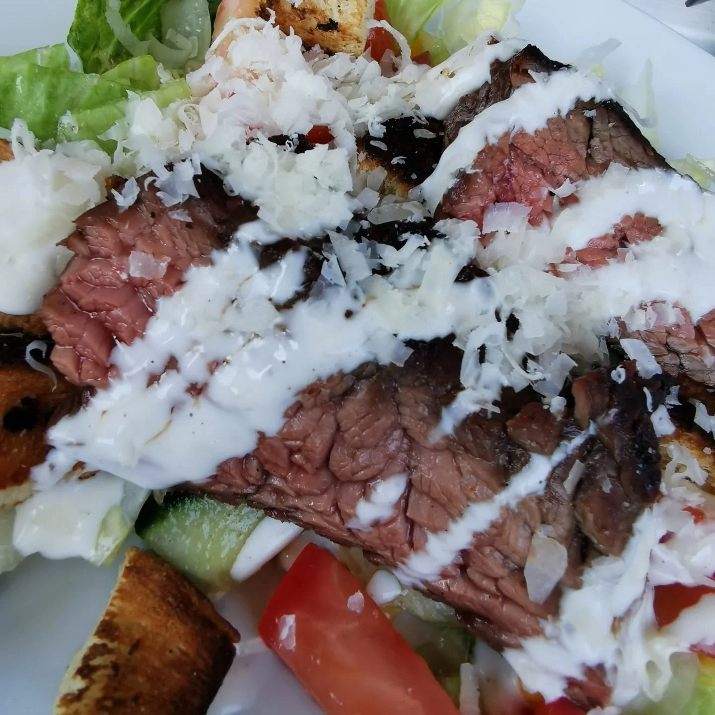 Trevlig helg p&aring; er alla! 🤩 I dag l&ouml;rdag har vi &ouml;ppet kl 10 -14.

Har ni planerat maten till i kv&auml;ll?😁

Vi kan tipsa om att vi har relativt gott om flankstek idag! Stek den i rej&auml;lt med sm&ouml;r, n&aring;gon vitl&ouml;kskl