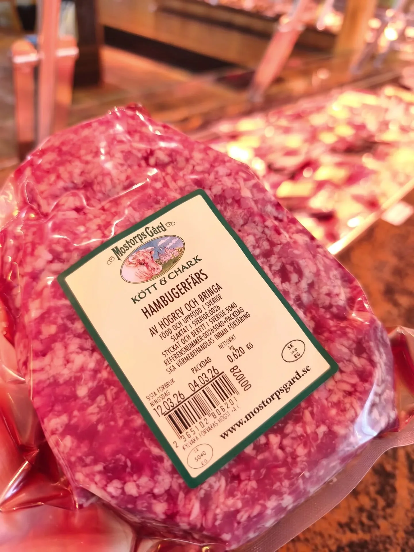 Den h&auml;r veckan har vi hamburgerf&auml;rs i disken!🍔

Vilka &auml;r era favorit tillbeh&ouml;r?

Vi kan rekommendera att sm&auml;lta en skiva Applewood smoked cheddar p&aring; eller g&ouml;r en majonn&auml;s med svart vitl&ouml;k.👌

N&aring;got