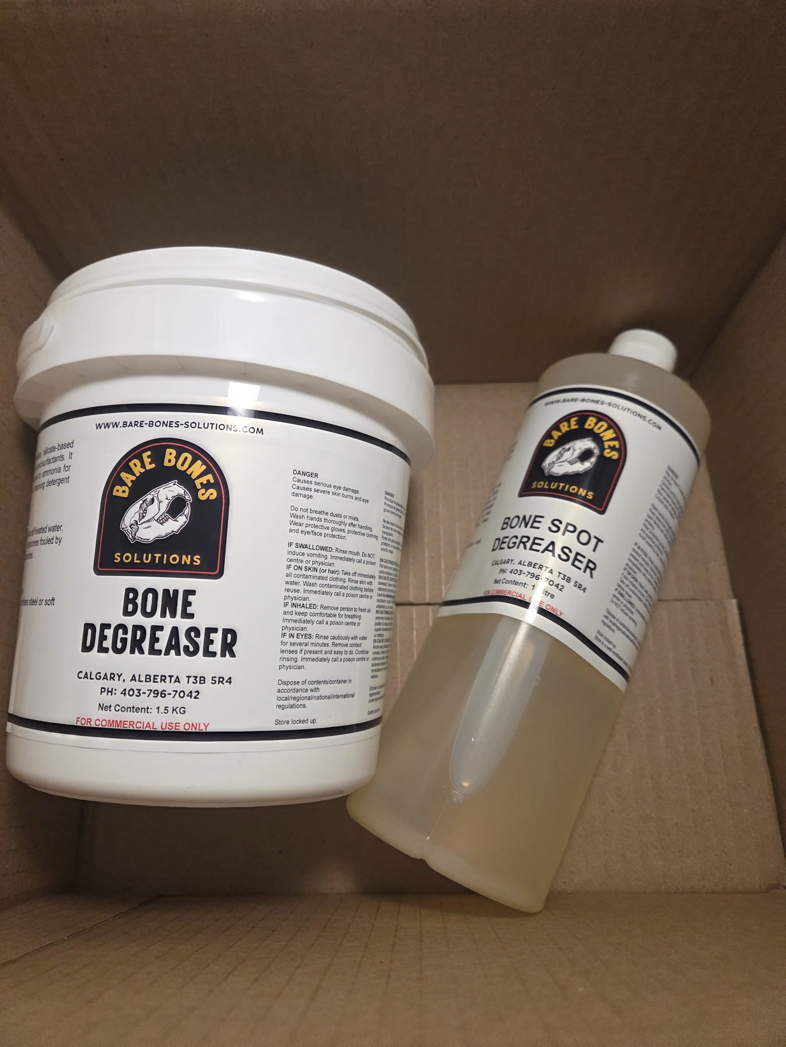 Small (1.5 kg) Degreaser and 1 L of Spot Degreaser