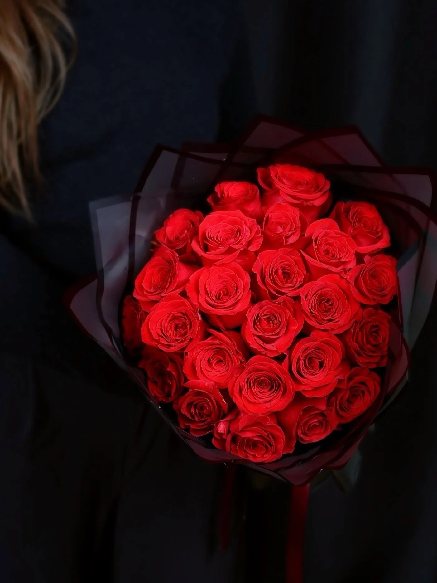 Give her flowers as sexy as she is 😘❤️&zwj;🔥💋

Luxe red rose bouquets available for Valentine&rsquo;s Day, delivered on 2/14 around and beyond the Detroit area 🌹 
Pickup from Grosse Pointe Park or Farmington at our pop up at the Grazery! &hearts;