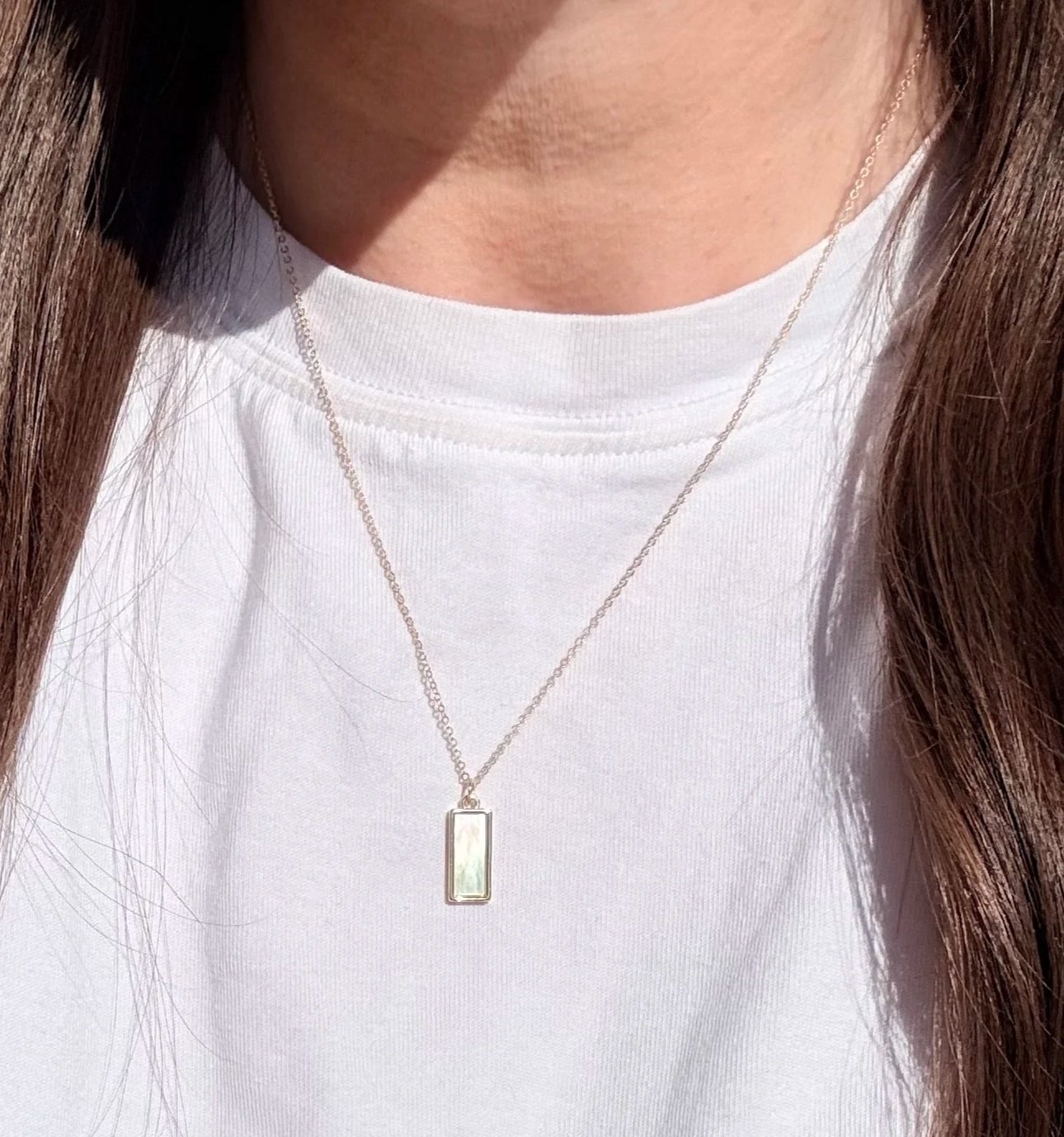Mother of Pearl Pendant Necklace
