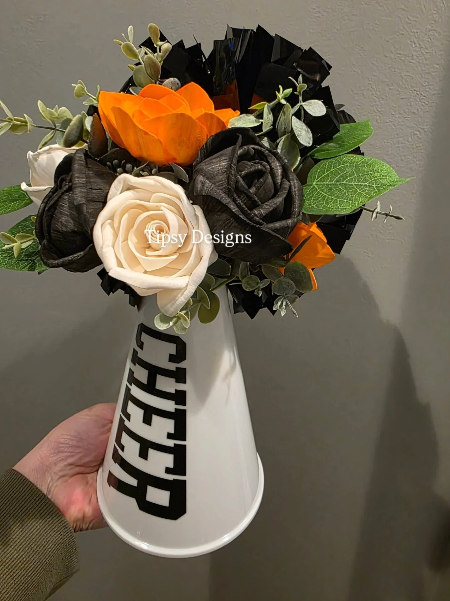 Custom Order
15 Wood Flower Cheerleading Megaphones!

These are off to WV got a banquet Saturday!
Thank you so much Tristan for ordering them, I hope the girls love them! 

We are working through orders. We have been busy bust also trying to enjoy mo