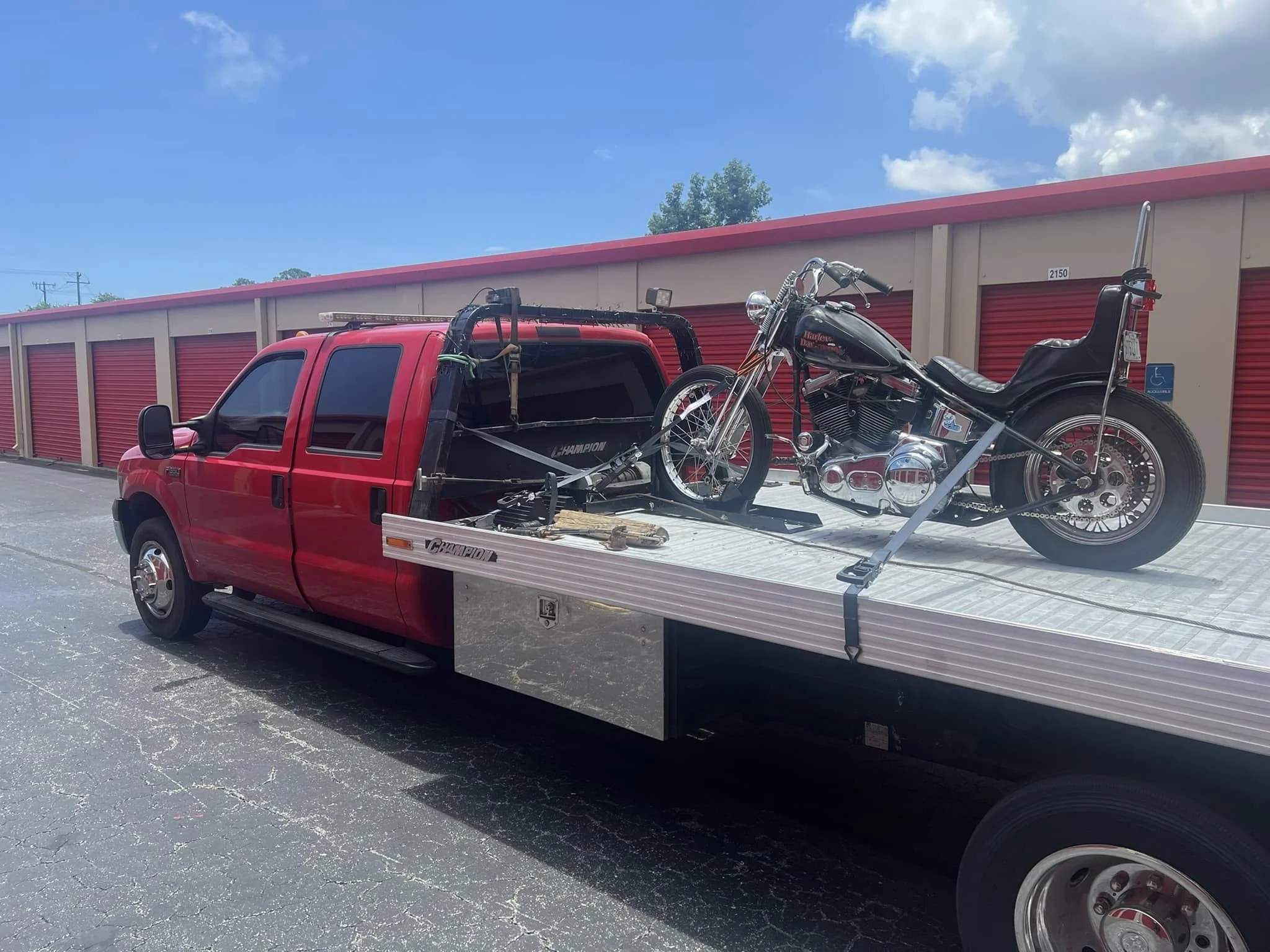 ROLLBACK SERVICES: Towing, Transport and Recovery