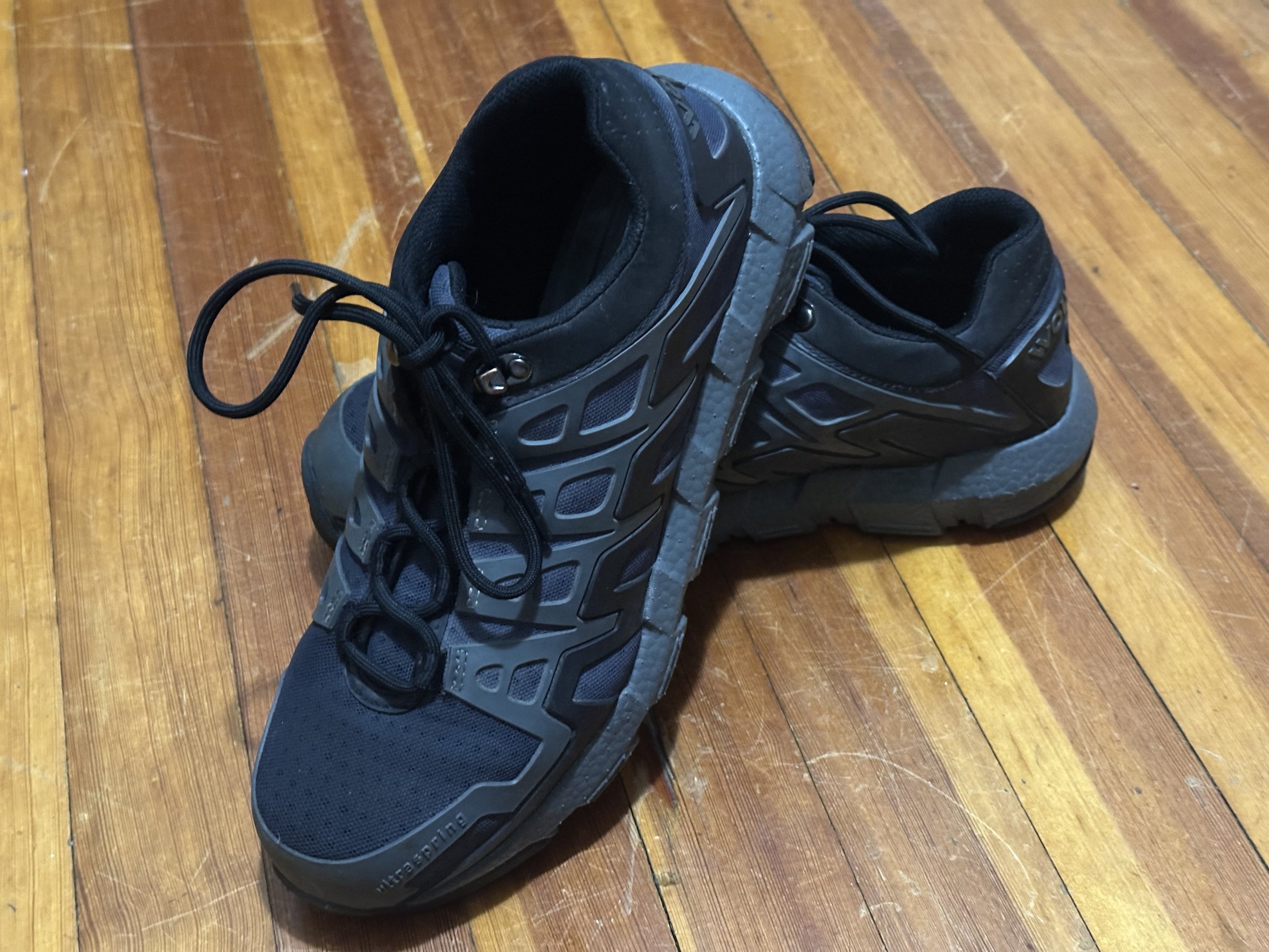 WOLVERINE Rev Vent UltraSpring, Men's, MaxTrax Slip Resistant, Comp Toe, EH, Athletic Work Size 9 EW