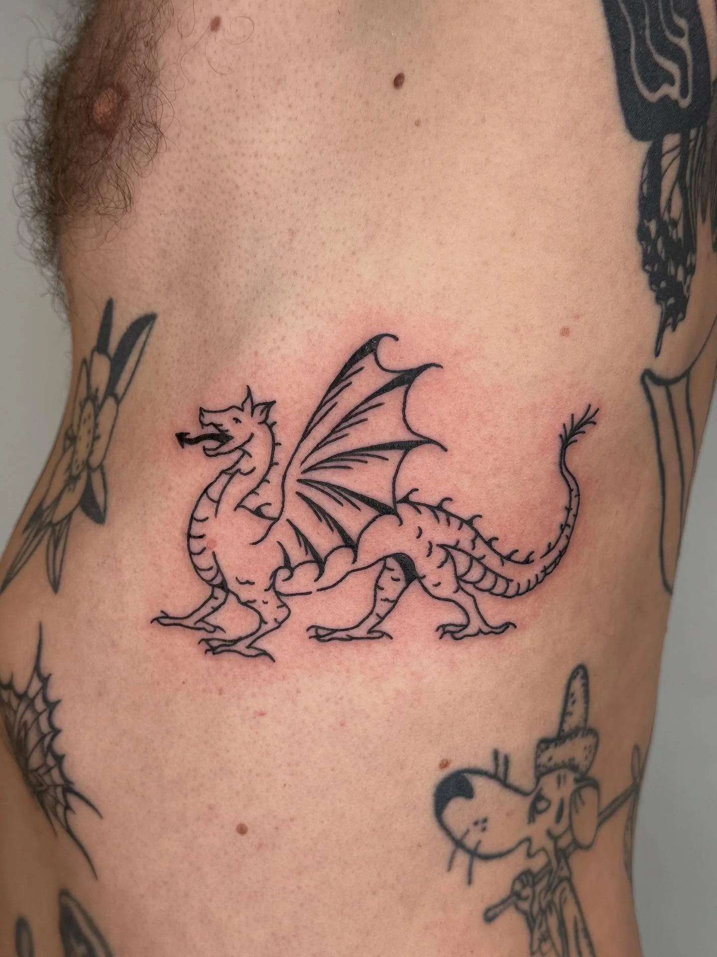 Sick tat alert 🚨🔔⏰‼️
.
.
.
.
#losangelestattoo #losangelestattooartist #latattooartist #latattoo #sandiegotattooartist #sandiegotattoo #blackworktattoos #dragontattoo #chaintattoo