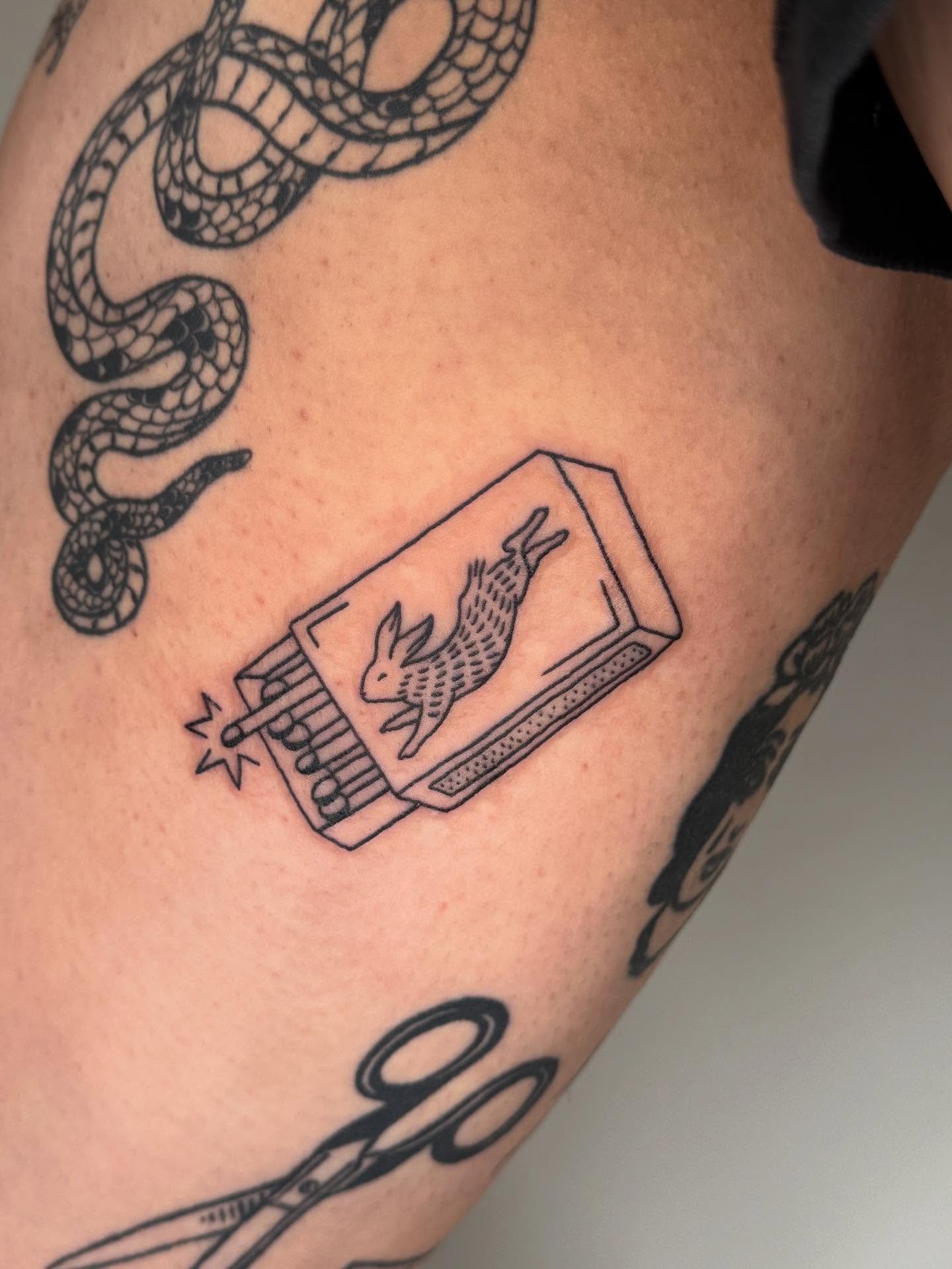 2 pieces on Gabrielle&rsquo;s inner thighs - one of which is a cover up! :0 swipe to see what we covered 🗡️
.
.
.
.
#losangelestattoo #latattoo #latattooartist #matchboxtattoo #coveruptattoos