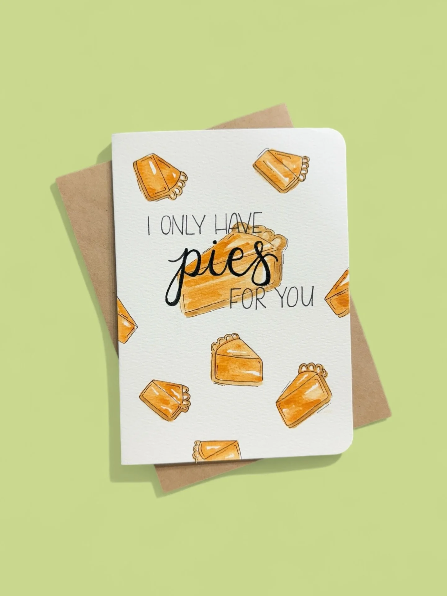 I only have pies for you! 😍🥧 trying to get back in the swing of things after my trip to Madrid, but all I can think about is eating pie next week haha 💌📬 how is it already time for Thanksgiving?!