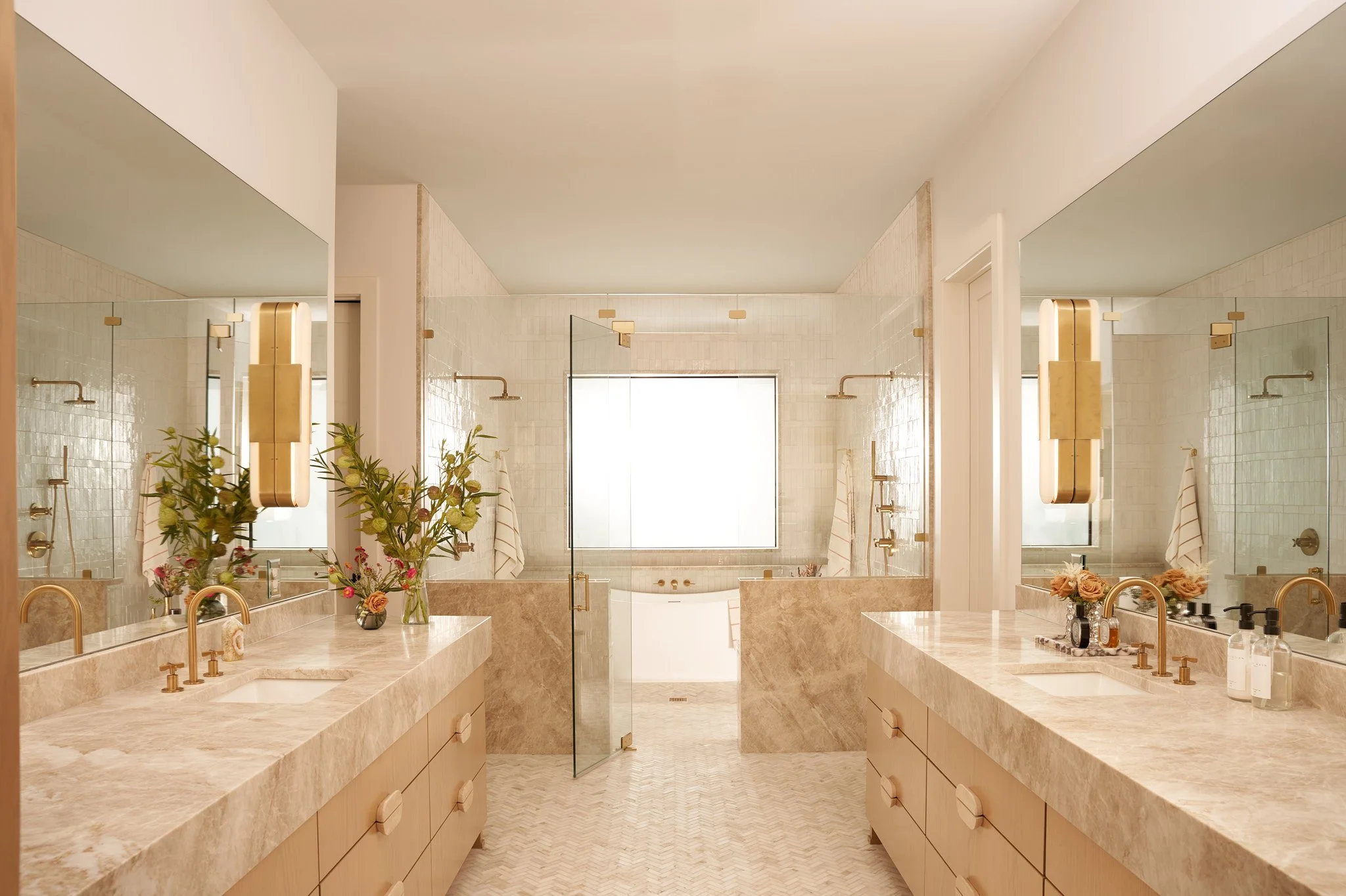 Primary Bathroom-Interior Photography-Dripping Springs-Virginia Bennice-ARV00067 1.jpg
