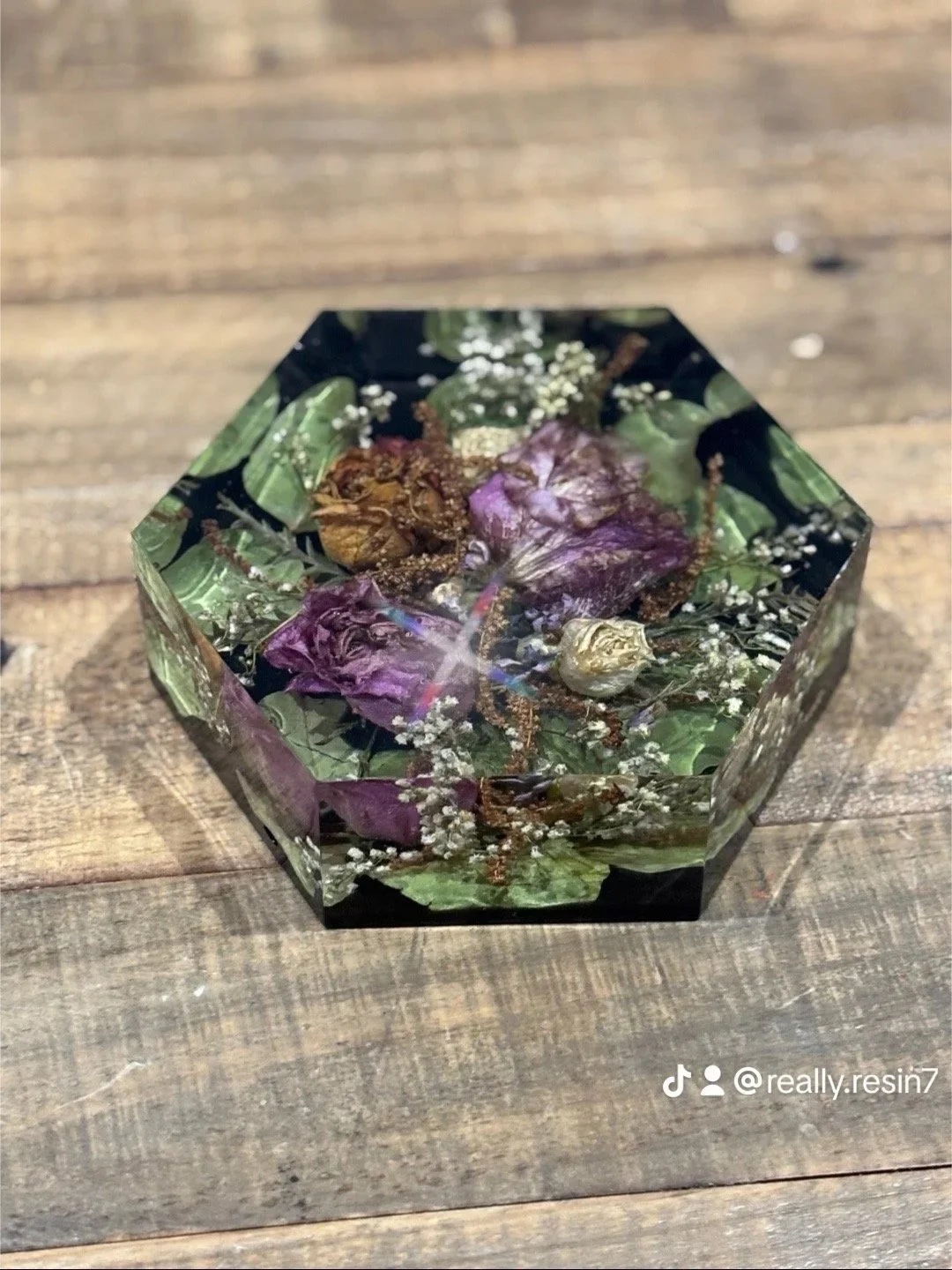 Small Hexagon Flower Preservation – Resin Keepsake (Wedding or Funeral)