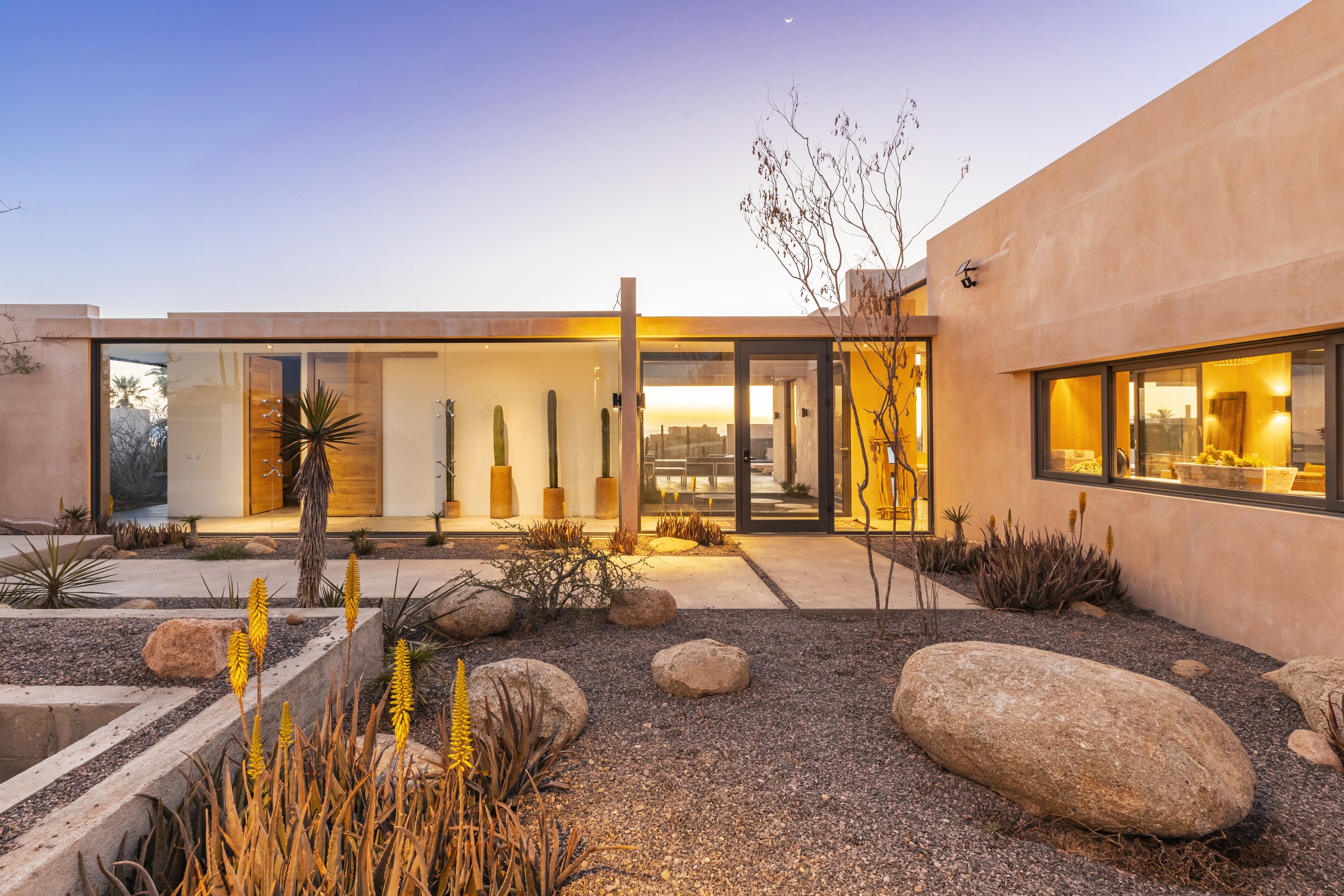 2 Canto Front Courtyard 3.jpg