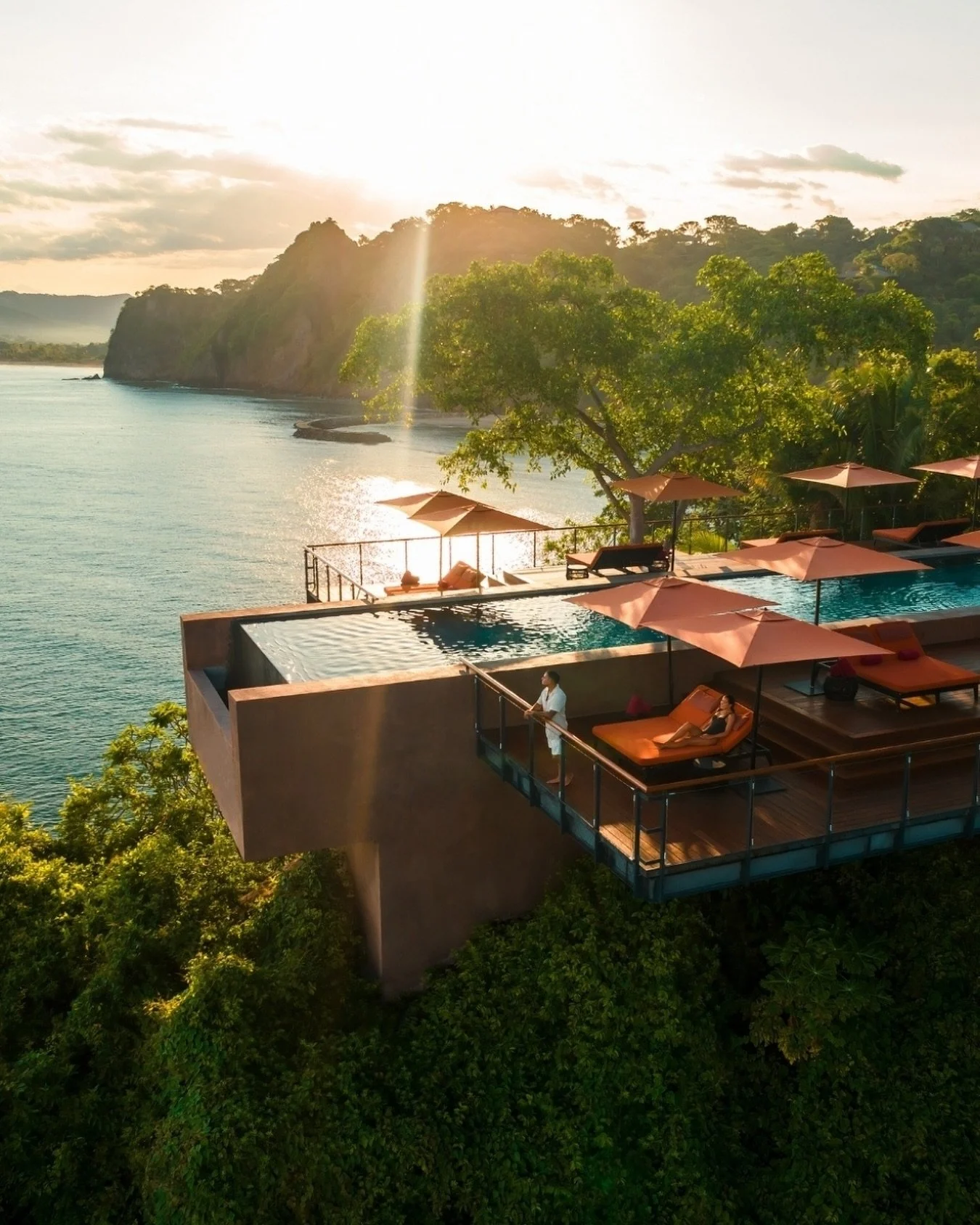 Savor the sunset at Alma, One&amp;Only Mandarina in Riviera Nayarit, where every sky feels like it was painted just for you. Owning a home here means this private Pacific paradise can be yours.

#ExceptionalOneOffs #Mandarinamx #Rivieranayarit #M&eac