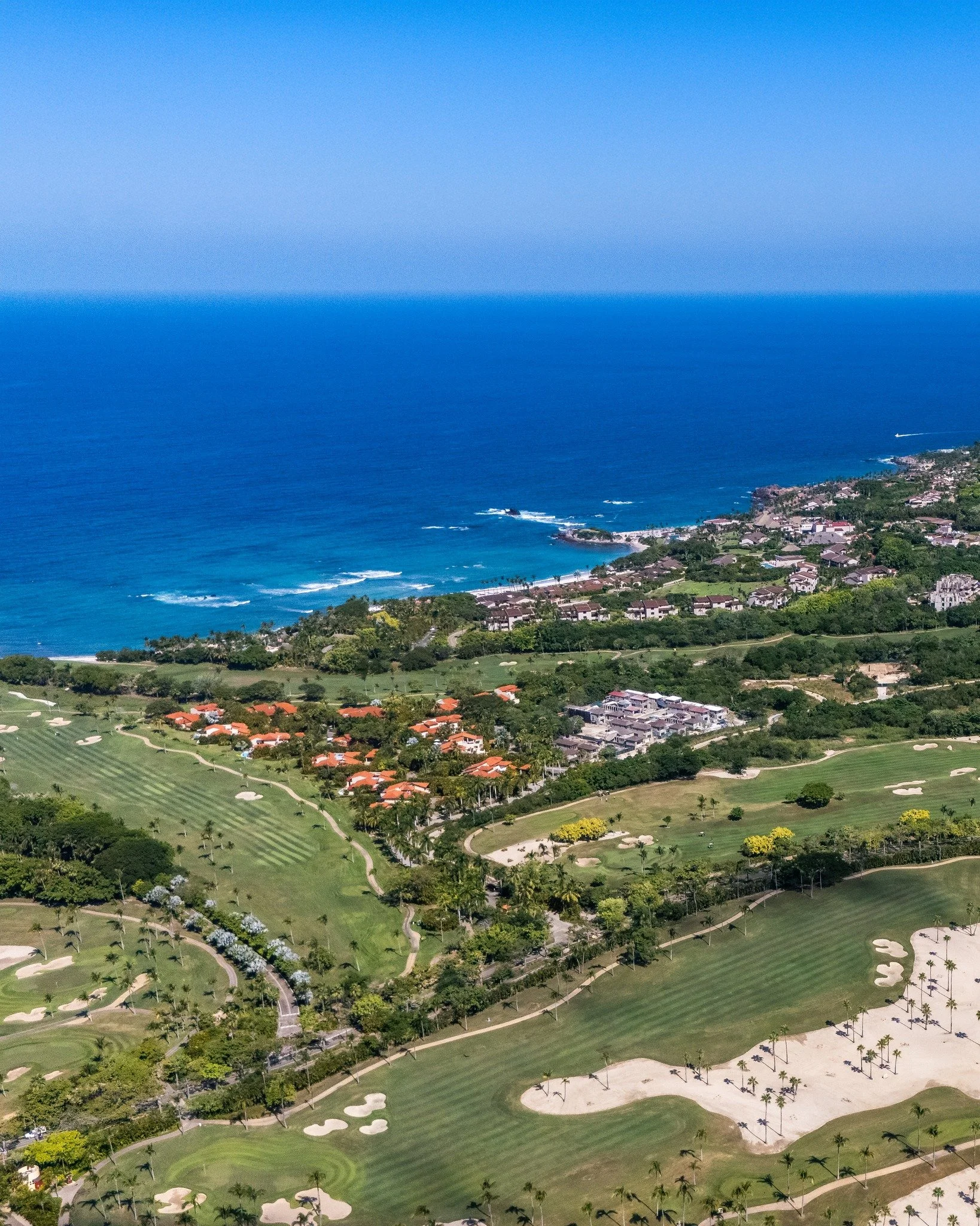 Your Punta Mita sanctuary is here. Hacienda de Mita 805 blends modern sophistication with Mexican tradition across 3,600 square feet. Third-level living, just below the penthouse. 🌴

Explore our listings and contact us for more details.
w. www.jpmre