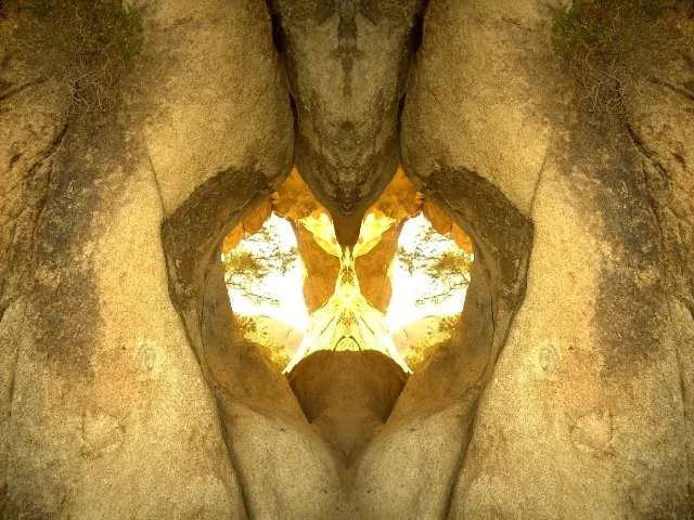 Sample images of The Bressani Oracle card deck 