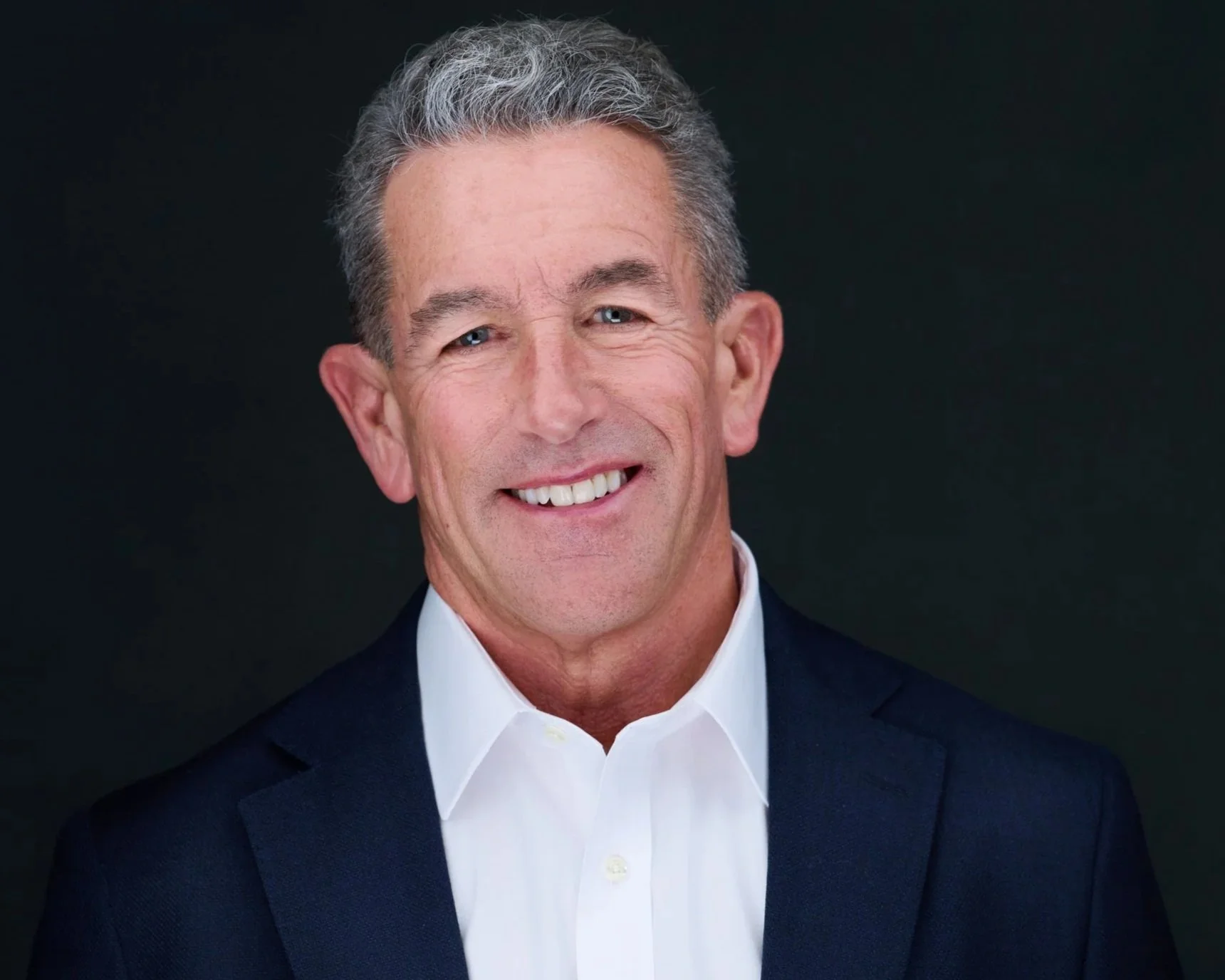 BusinessmaninBlueSuitGreyhair
