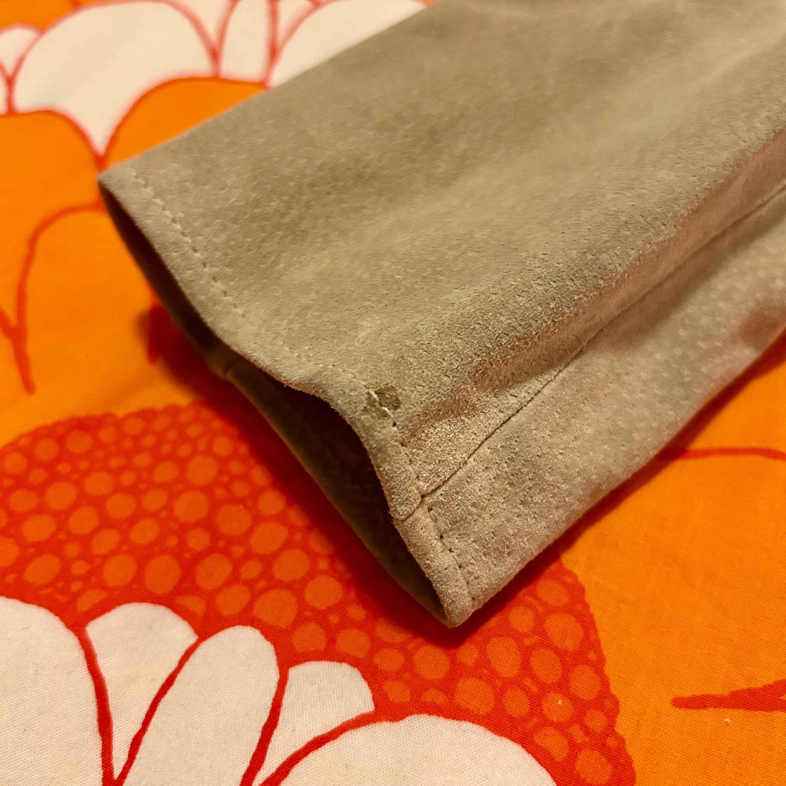 https://i.etsystatic.com/55834352/r/il/e842be/6605029061/il_fullxfull.6605029061_ixi6.jpg