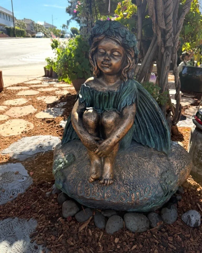 There&rsquo;s a new fairy in town!! Stop by to say hi.🩷 #lagunaeachfairygarden