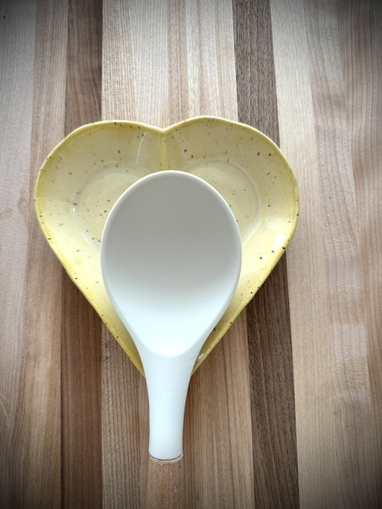 Repose cuillère en forme de coeur - Jaune