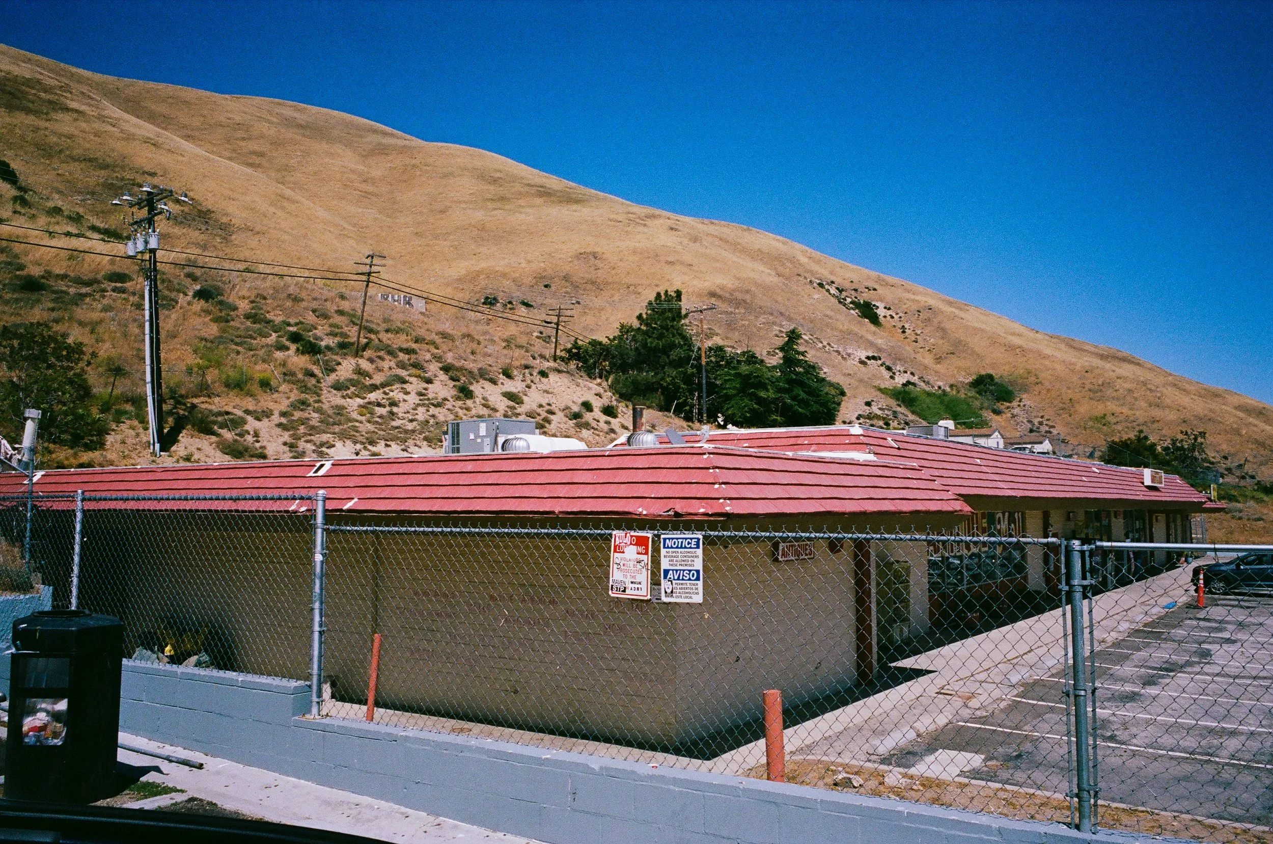 473522940001_0A.jpg