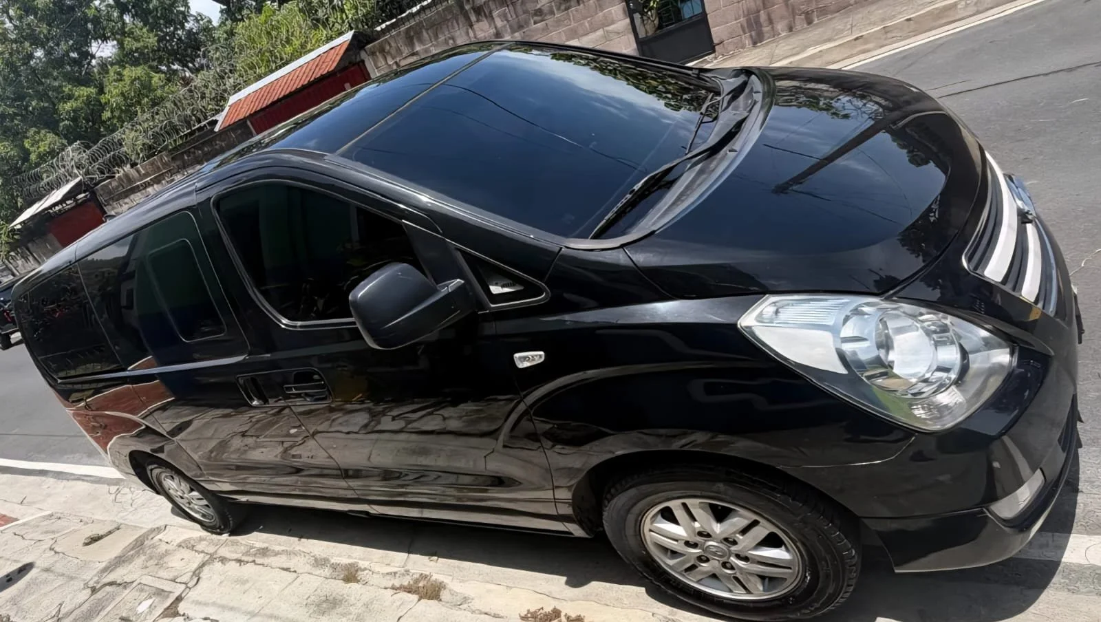 Hyundai Grand Starex