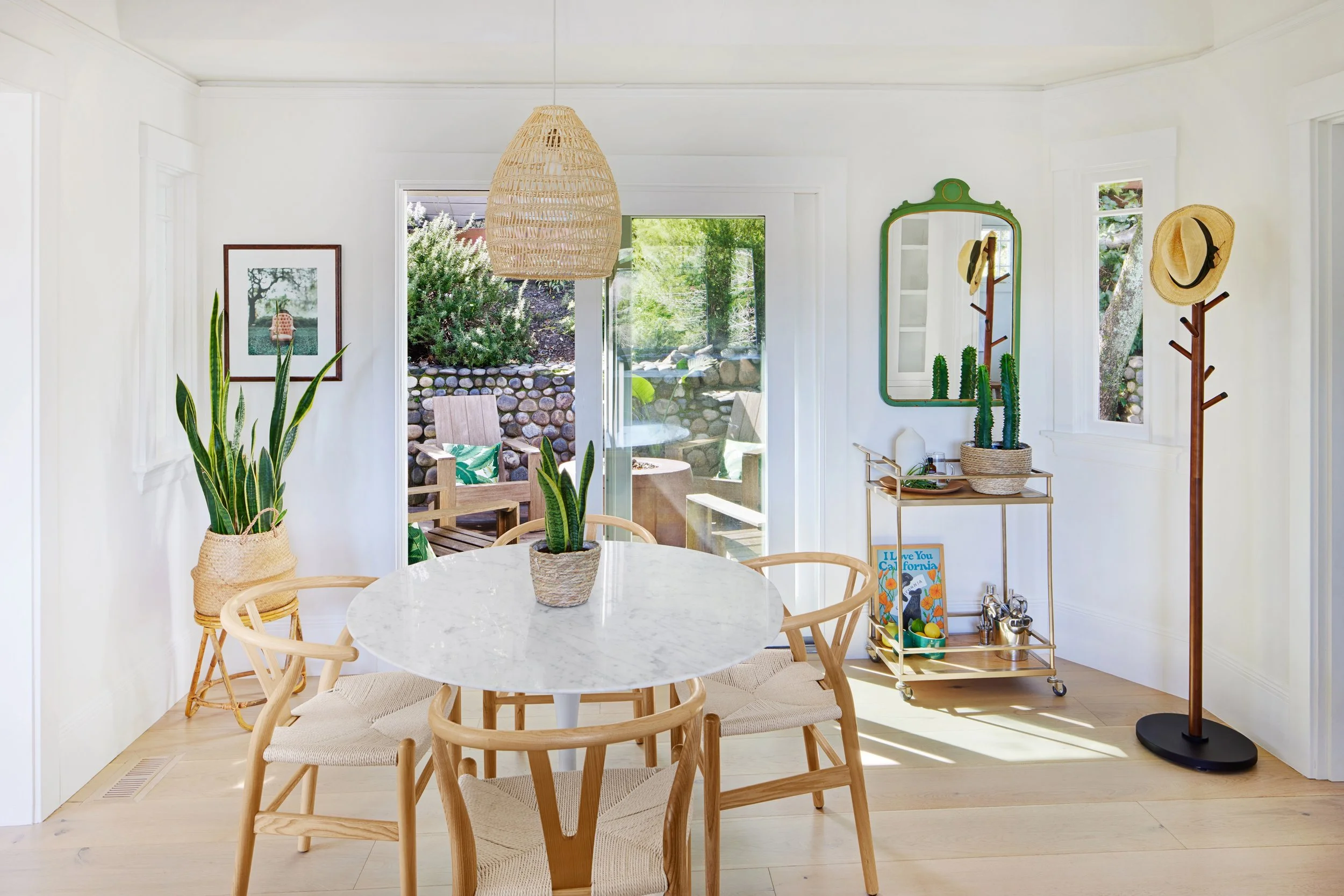 DiningRoom.jpg