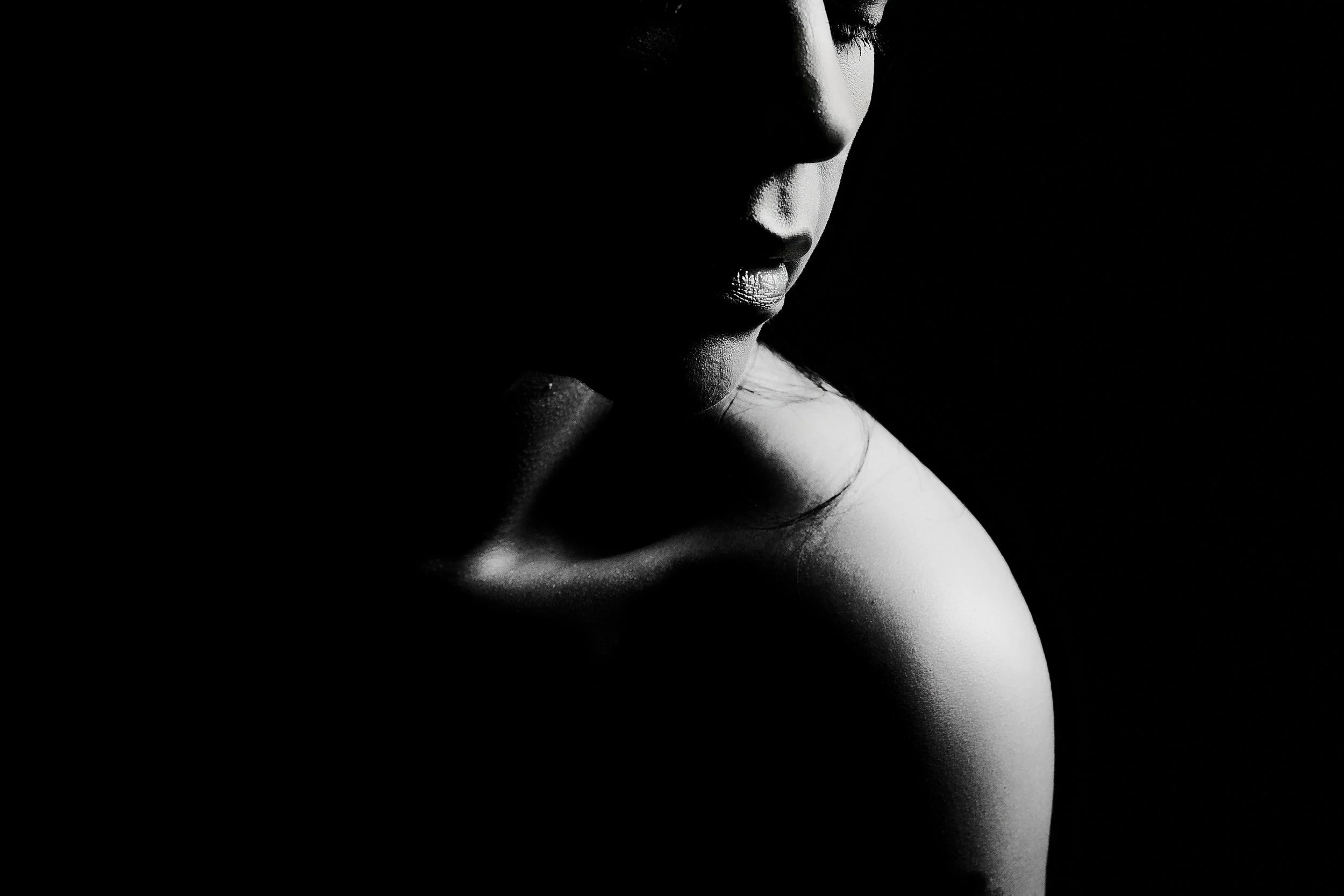Tiffany Daniel Studios Houston Boudoir Photographer 20251222_424.jpg