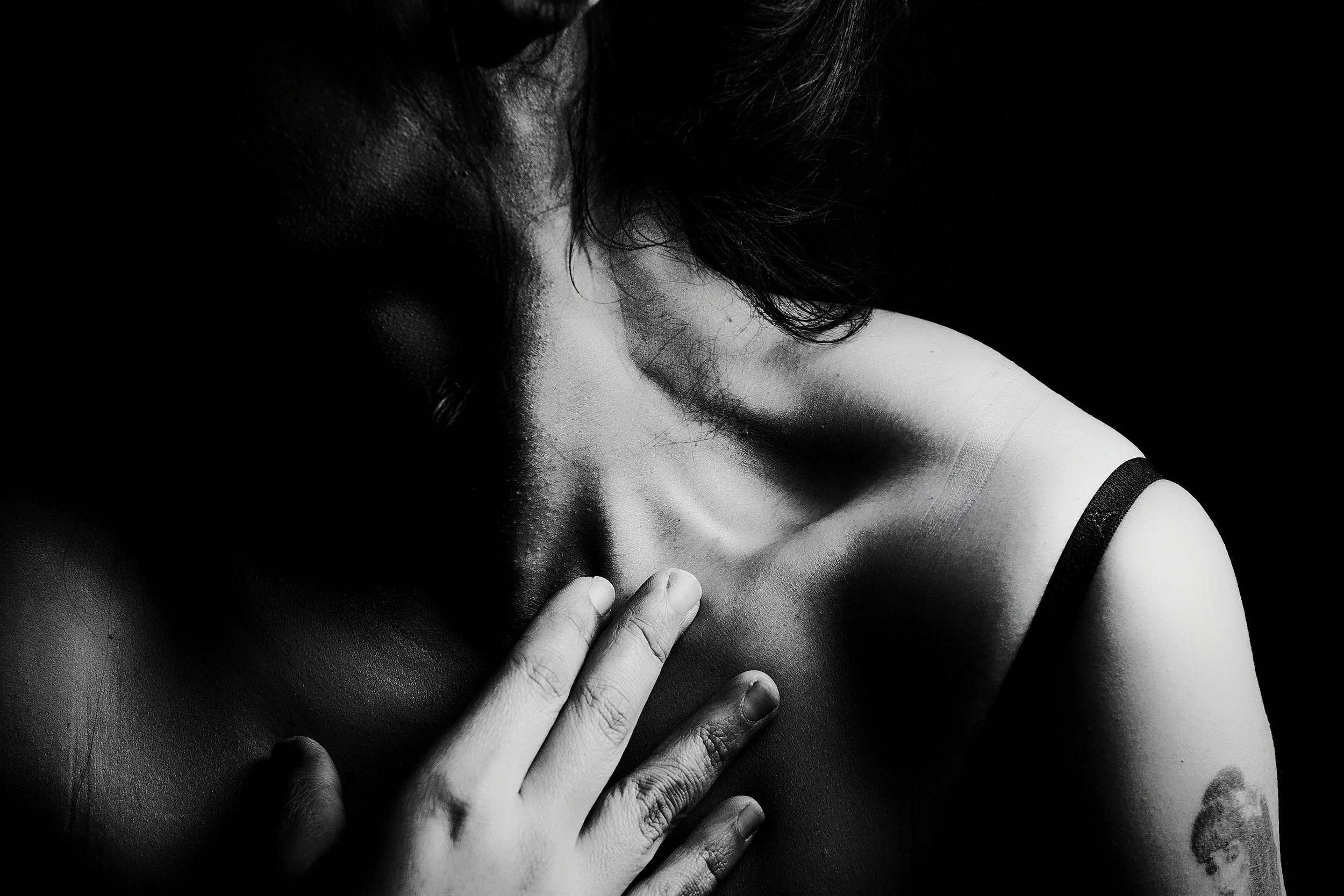 Tiffany Daniel Studios Houston Boudoir Photographer 20251222_404.jpg