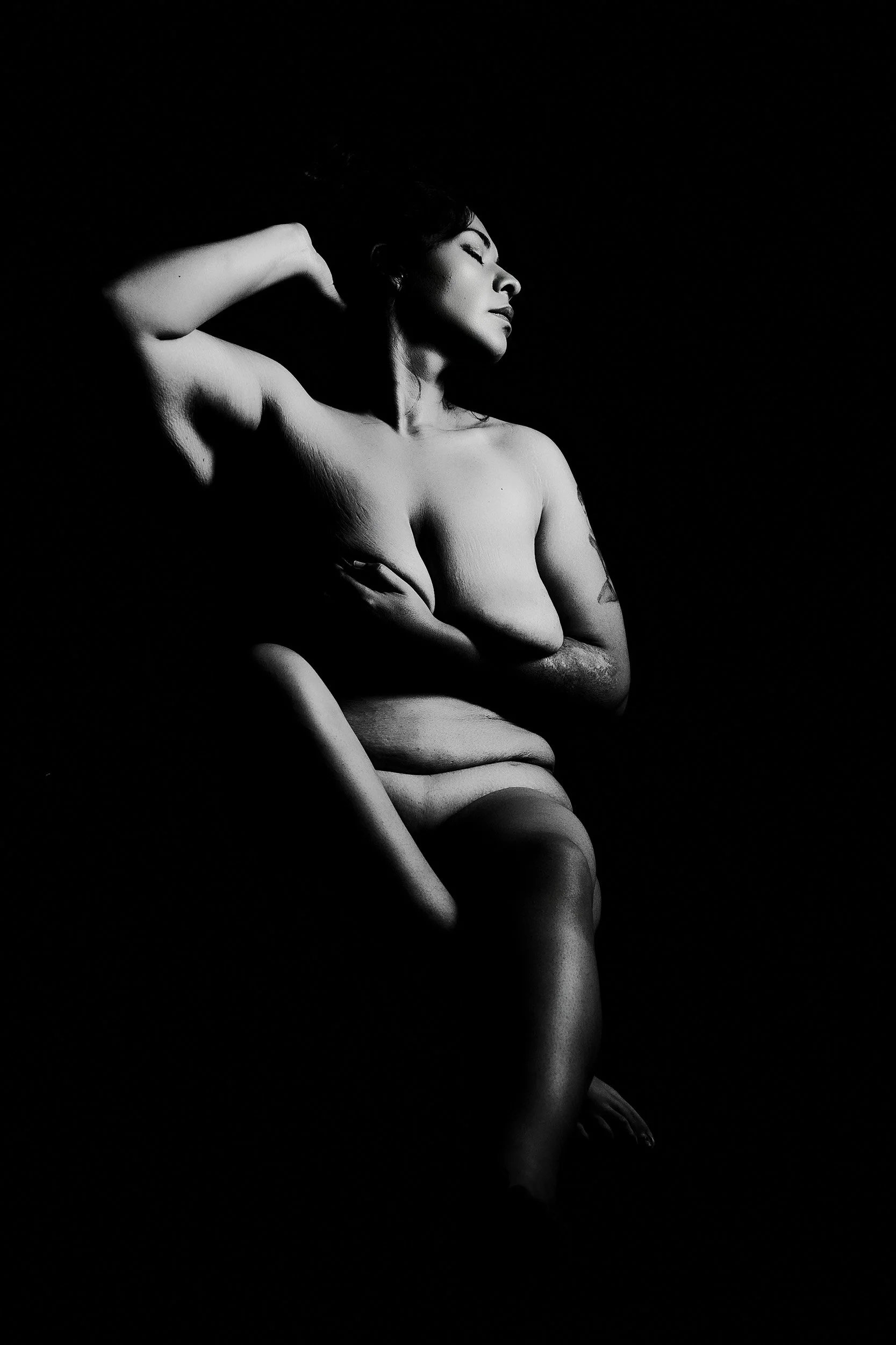 Tiffany Daniel Studios Houston Boudoir Photographer 20251222_418.jpg