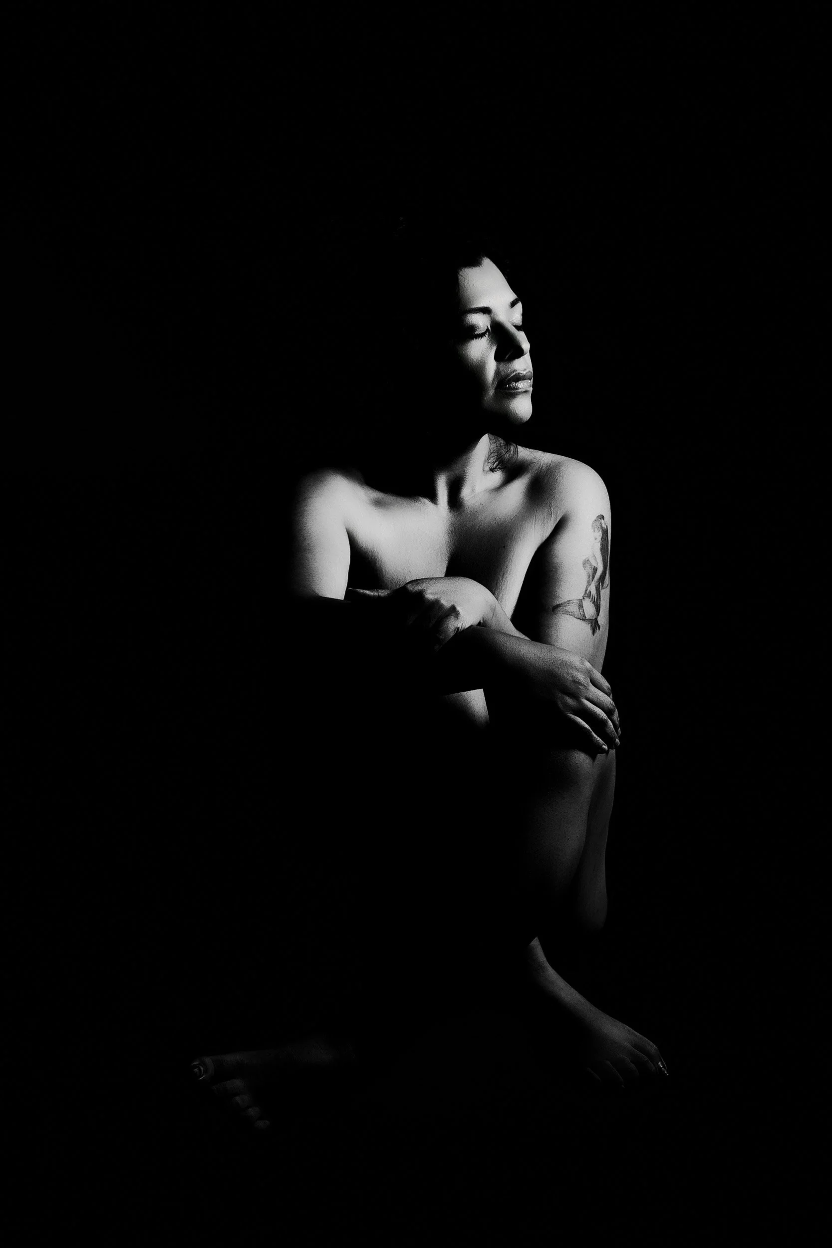 Tiffany Daniel Studios Houston Boudoir Photographer 20251222_415.jpg