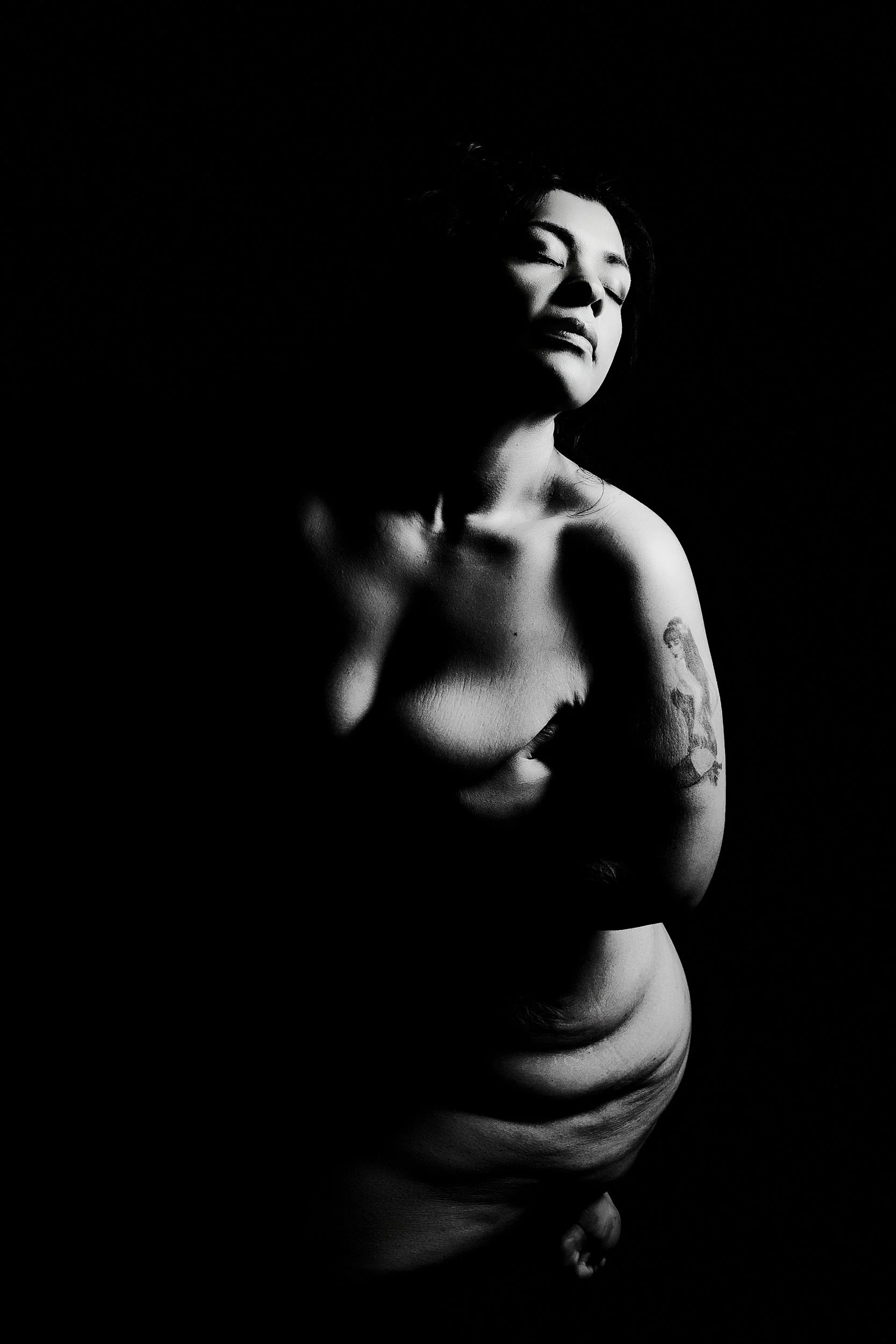 Tiffany Daniel Studios Houston Boudoir Photographer 20251222_421.jpg