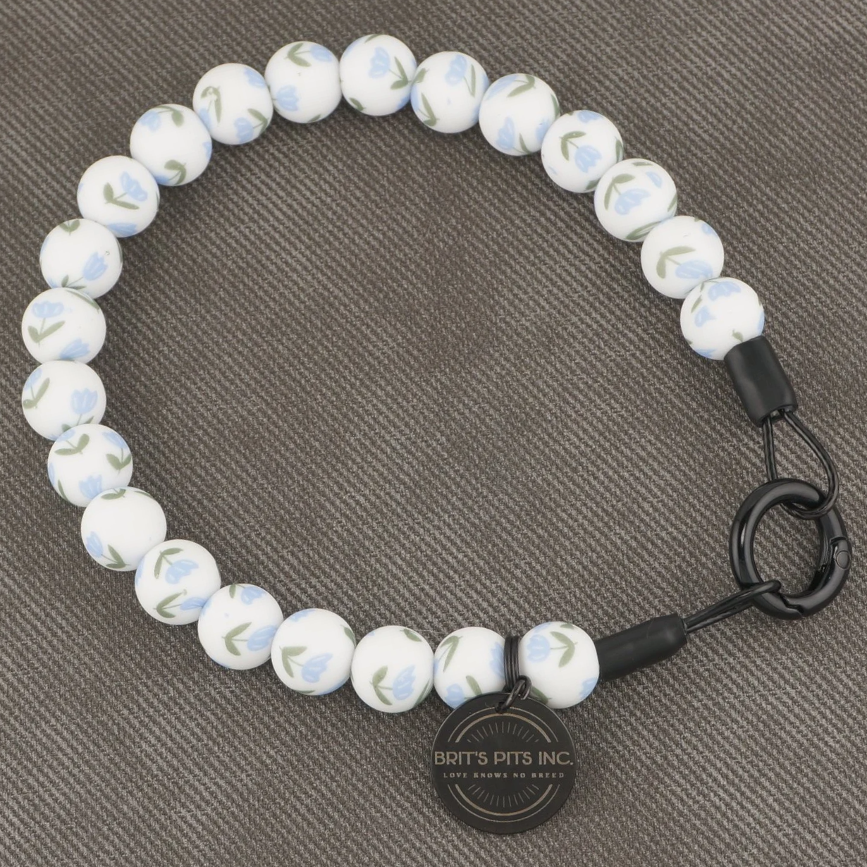 Stylish Custom Dog Collars and Necklaces with floral pattern in white and blue tulips