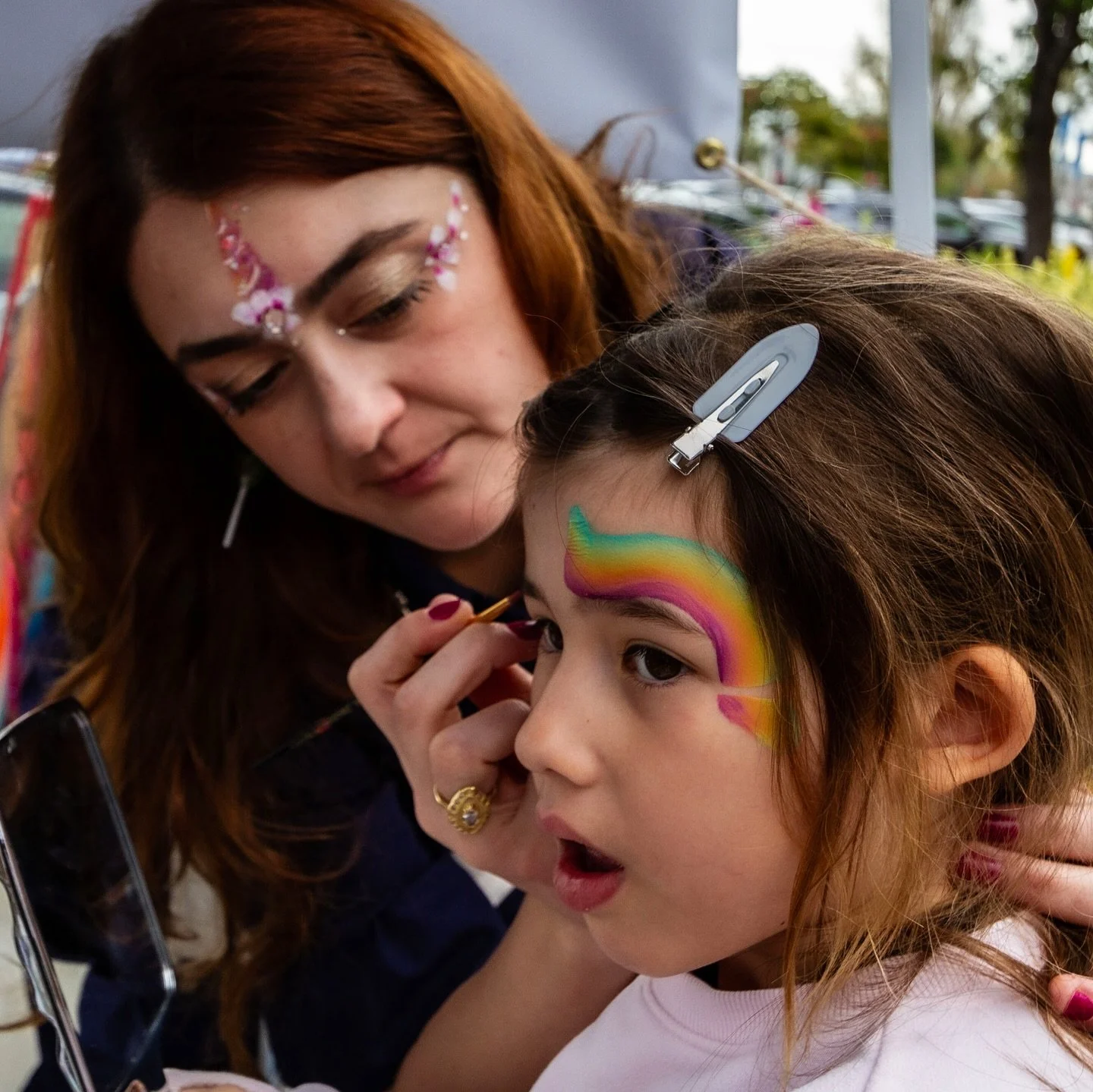 Be the art you wish to see in the world 🫶🫧🌈 

Join us at @theplayfulmarkets 12/14 at @tomoteaalameda🧋for face painting, crafts, and amazing local vendors. Perfect time to get that holiday shopping done and support local 🫶🫧

And there will be so
