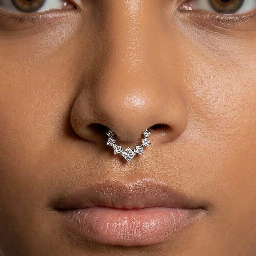 Lavinia Piercing 04.jpg
