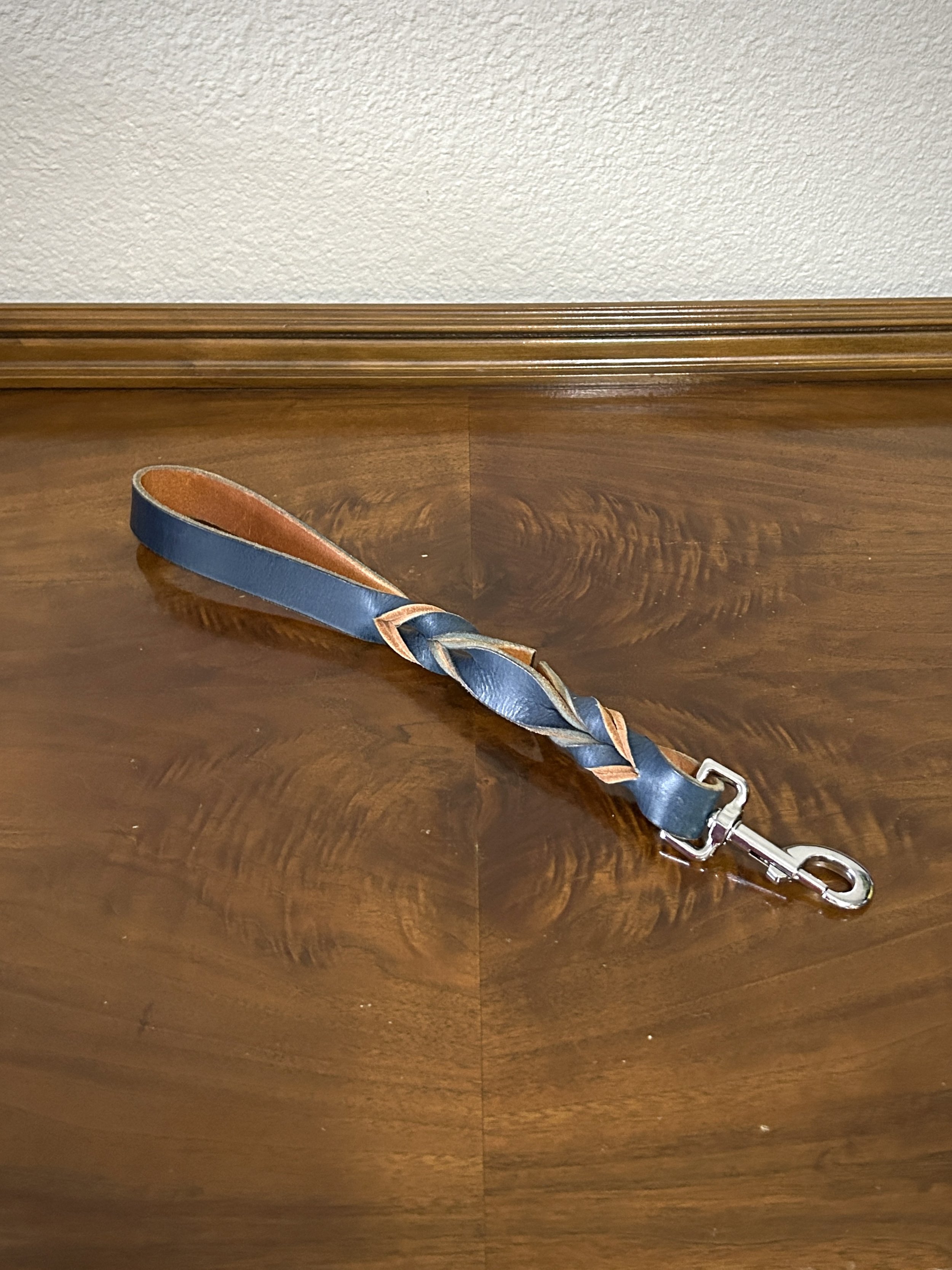 Leash - Arm's Reach - 18 in
