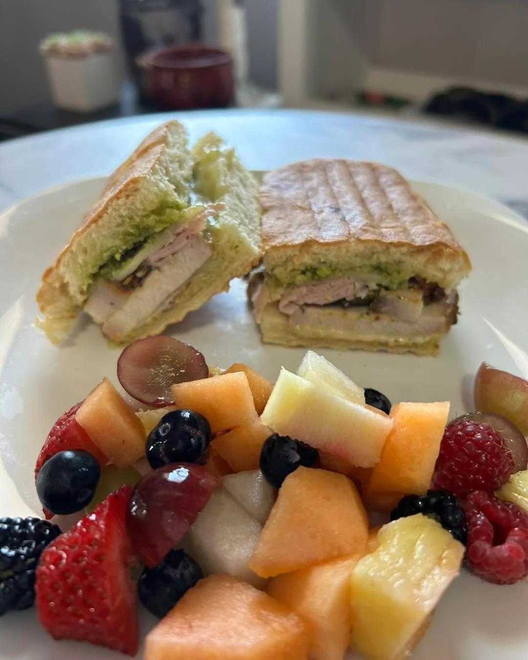 Good food, $6 glass pours, and the perfect excuse to swing out to the Airport District. ✨
It&rsquo;s Industry Day &mdash; come hang out, grab a bite, and enjoy the good vibes at Runway Market! 🥂🍽️