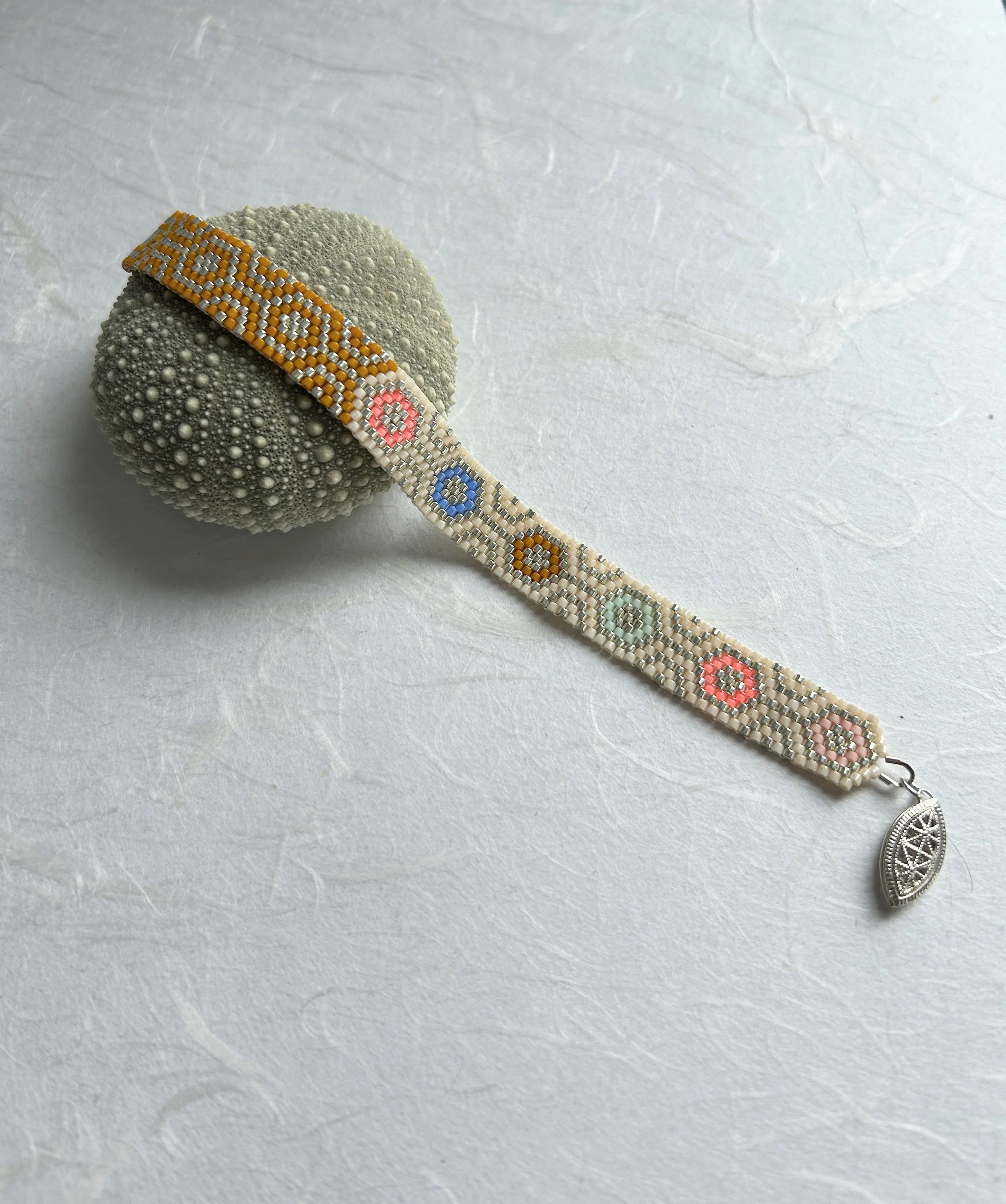 kikko bracelet - honey